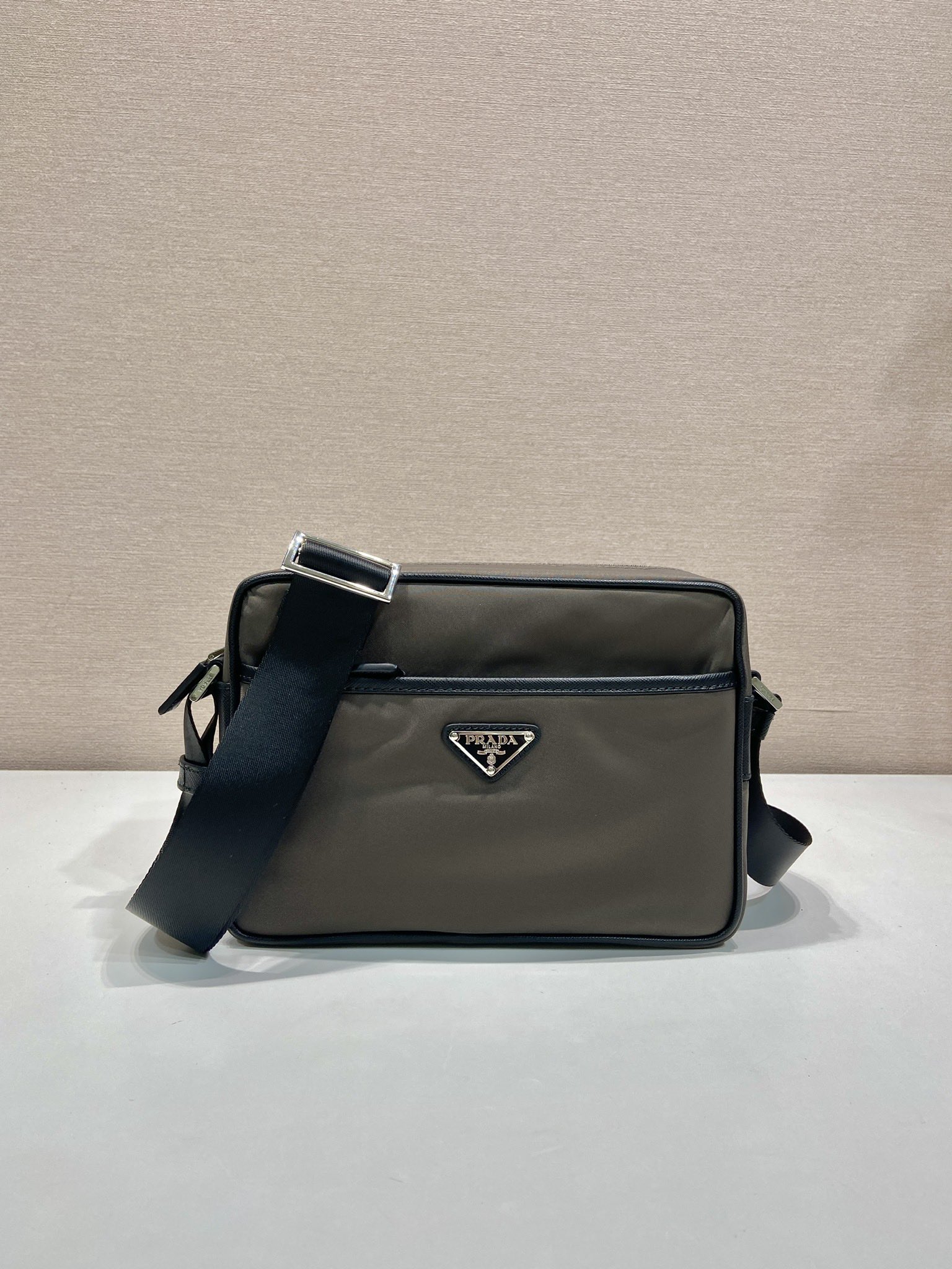 普拉达 PRADA Re-Nylon  单肩包 森林绿  F0 2VH048_2DMH_F0414_V_XOO