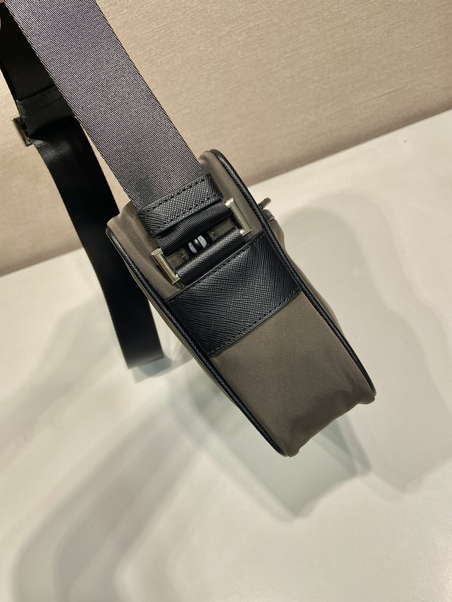 普拉达 PRADA Re-Nylon  单肩包 森林绿  F0 2VH048_2DMH_F0414_V_XOO
