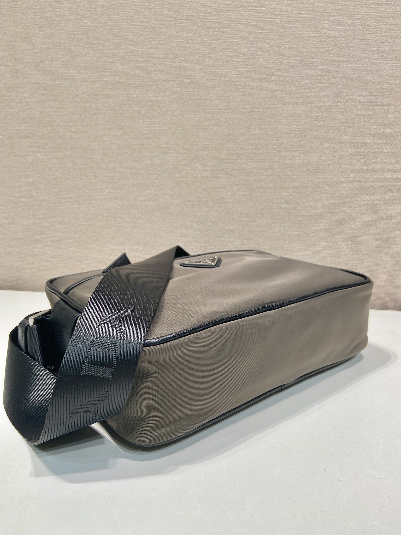 普拉达 PRADA Re-Nylon  单肩包 森林绿  F0 2VH048_2DMH_F0414_V_XOO