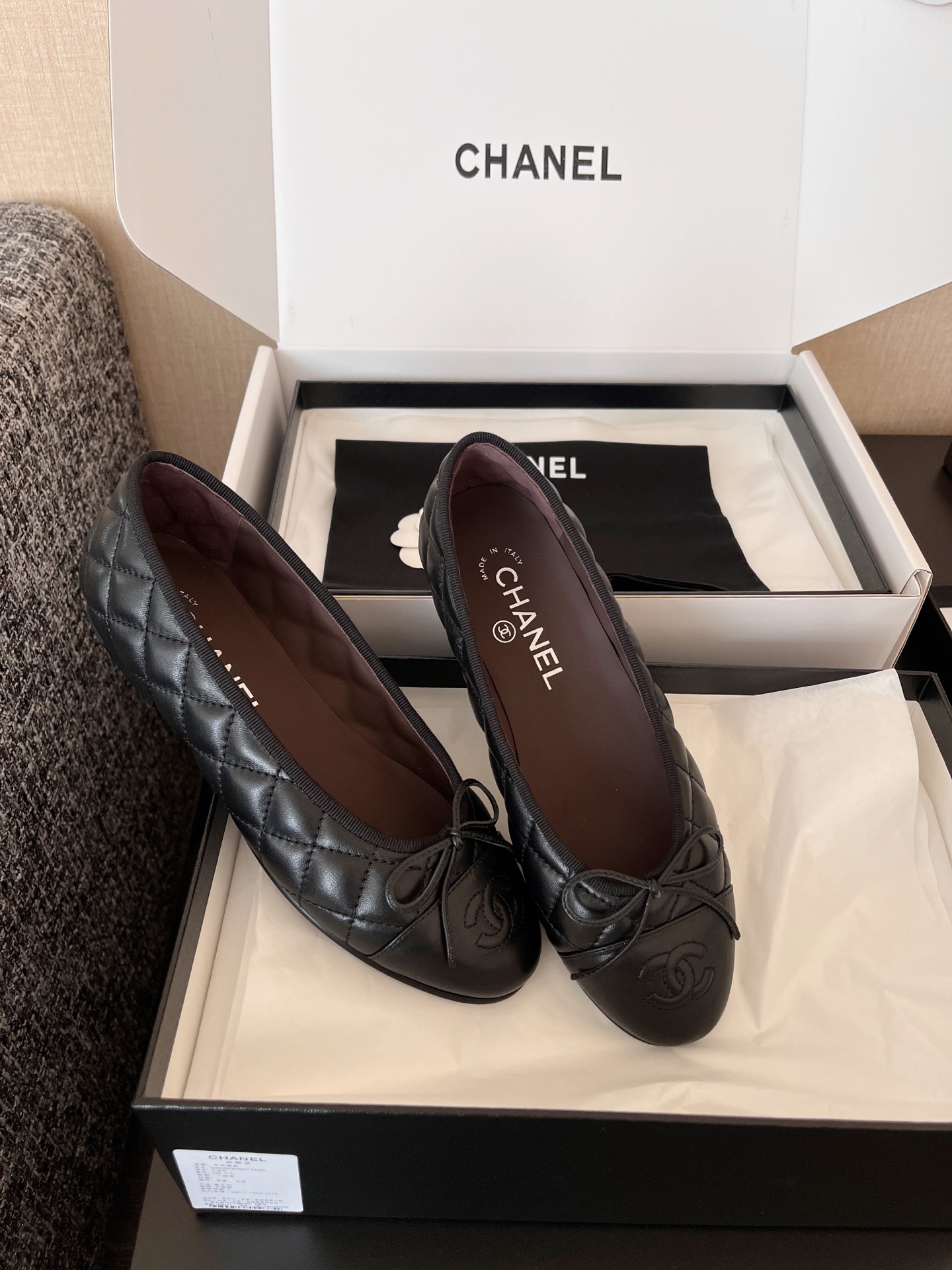 CHANEL Women's Minimalist Low-Top Casual Ballet Flats - Black (G26250 X01725 94305)