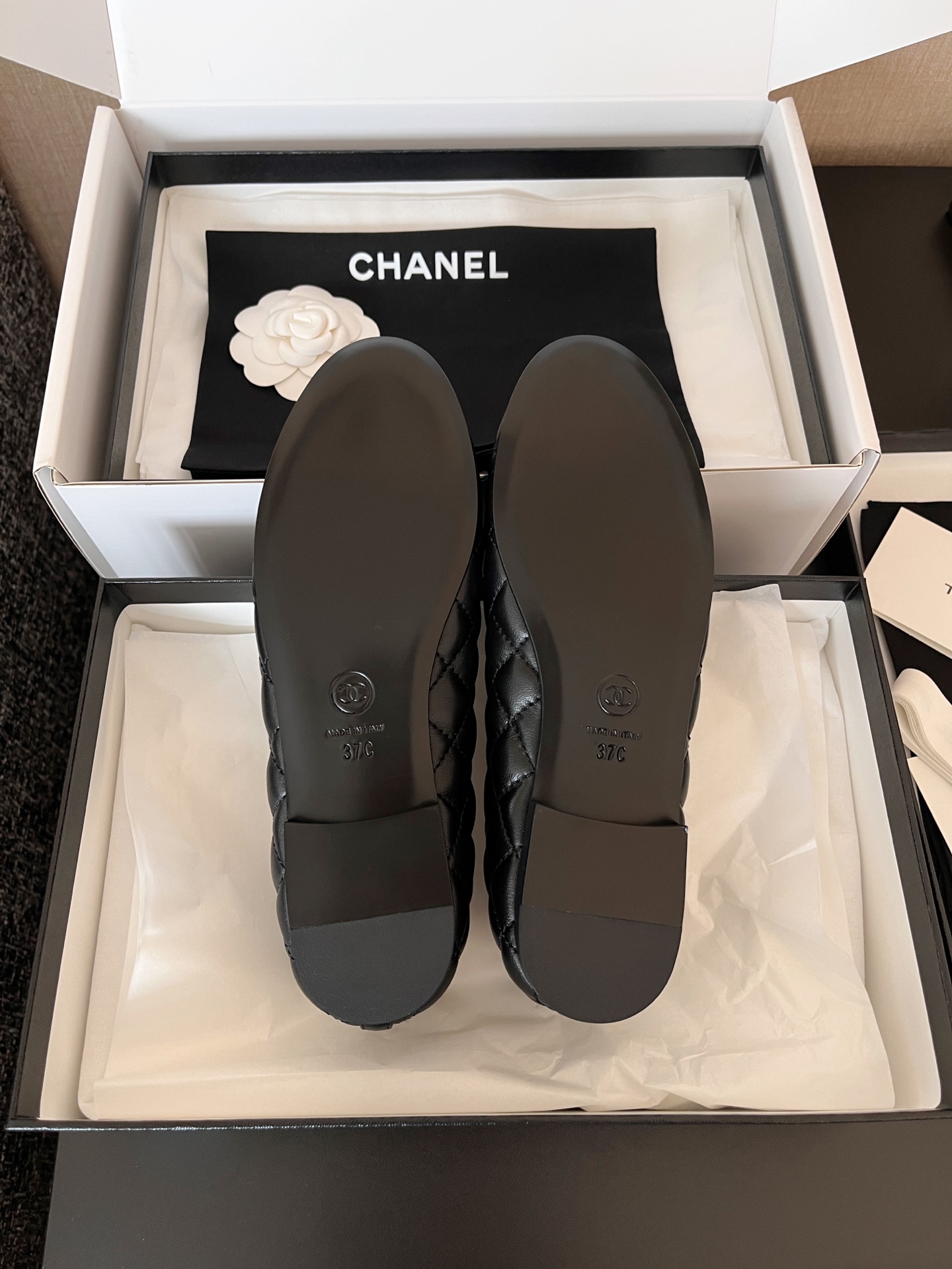 CHANEL Women's Minimalist Low-Top Casual Ballet Flats - Black (G26250 X01725 94305)