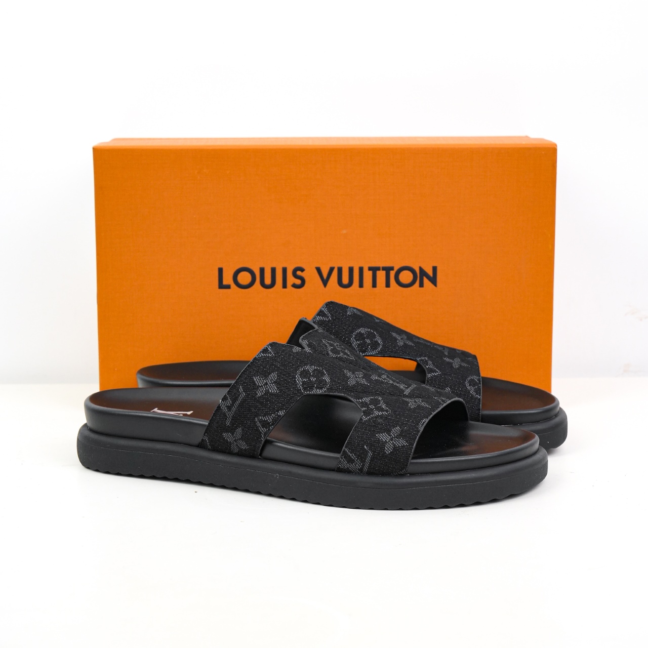 LV拖鞋 Louis Vuitton  路易威登  时尚凉拖 室内外休闲鞋 老花 黑色