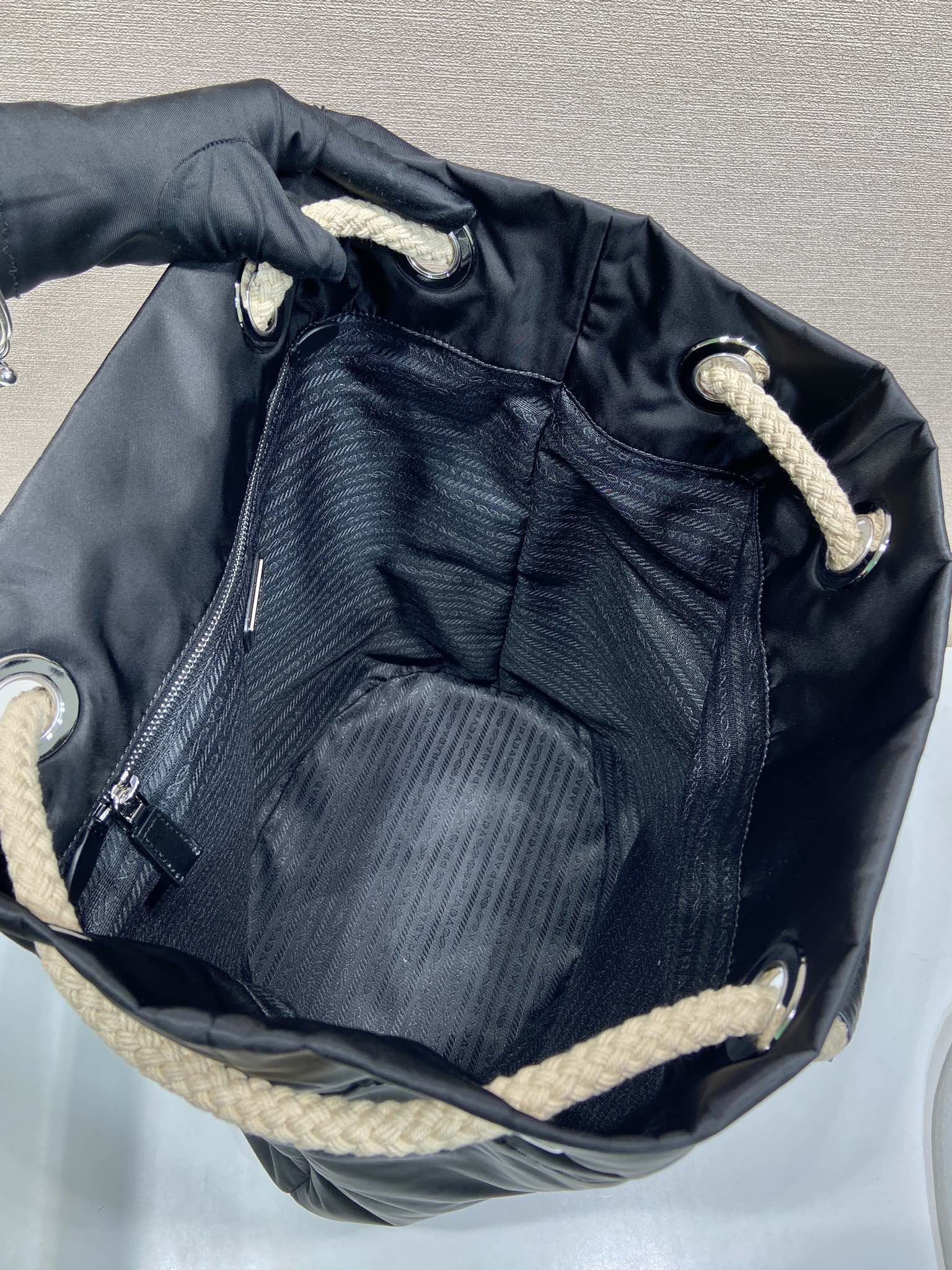普拉达 PRADA Mariner 手提 单肩包 黑色 H0 2VG133_2HG8_F0002