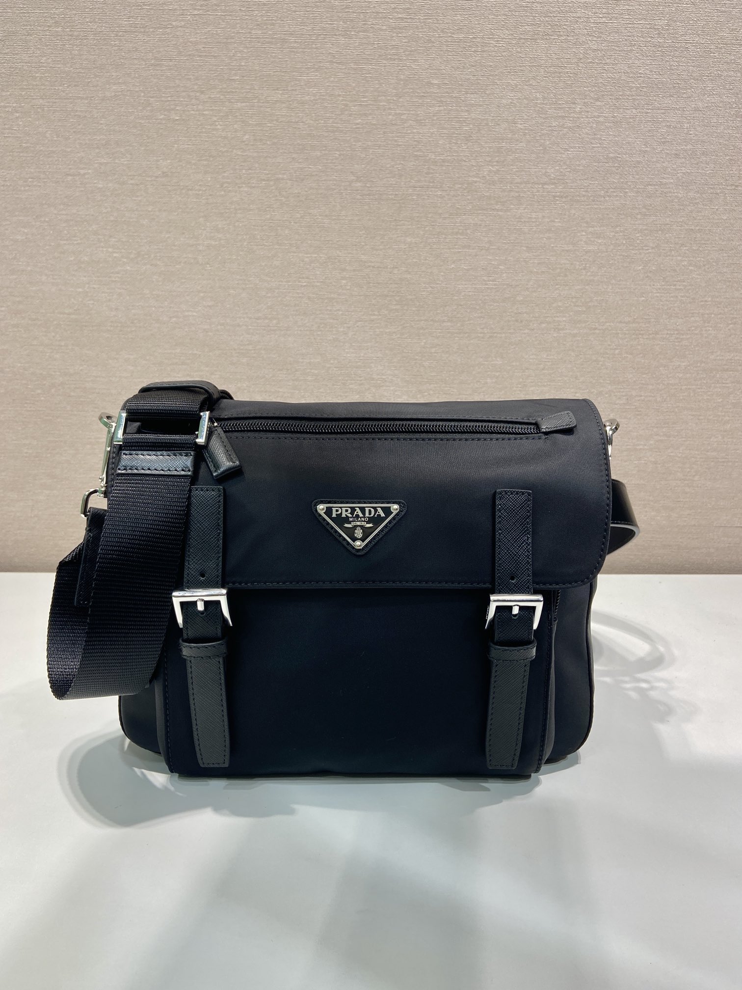 普拉达 PRADA  斜跨 单肩包 黑色  H0 2VD071_2C26_F0002