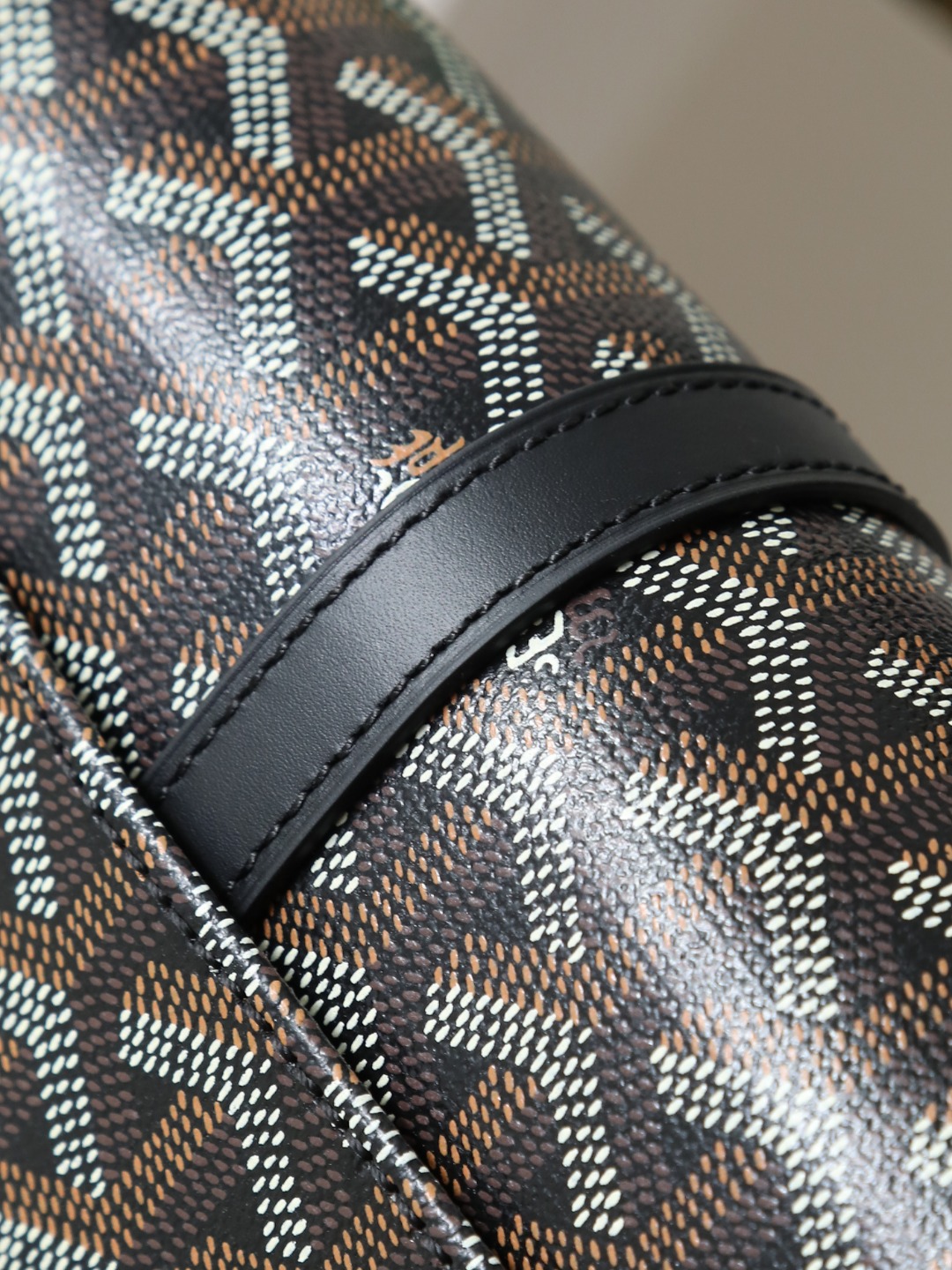 戈雅 邮差 Goyard Belvedere Small Messenger Bag — Unisex canvas and leather flap bag H0 BELVE2PMLTY
