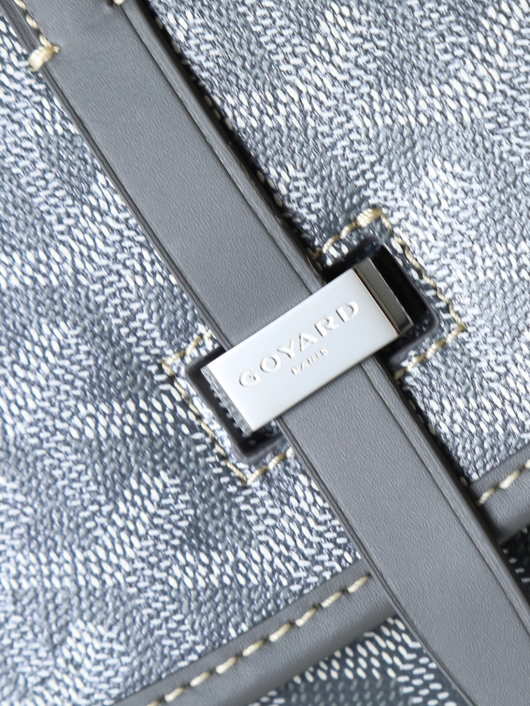 戈雅 邮差 Goyard Belvedere Small Messenger Bag — Unisex canvas and leather flap bag H0 BELVE2PMLTY