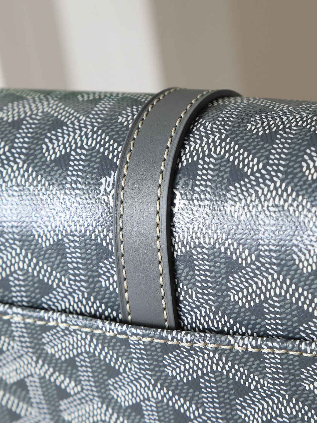 戈雅 邮差 Goyard Belvedere Small Messenger Bag — Unisex canvas and leather flap bag H0 BELVE2PMLTY