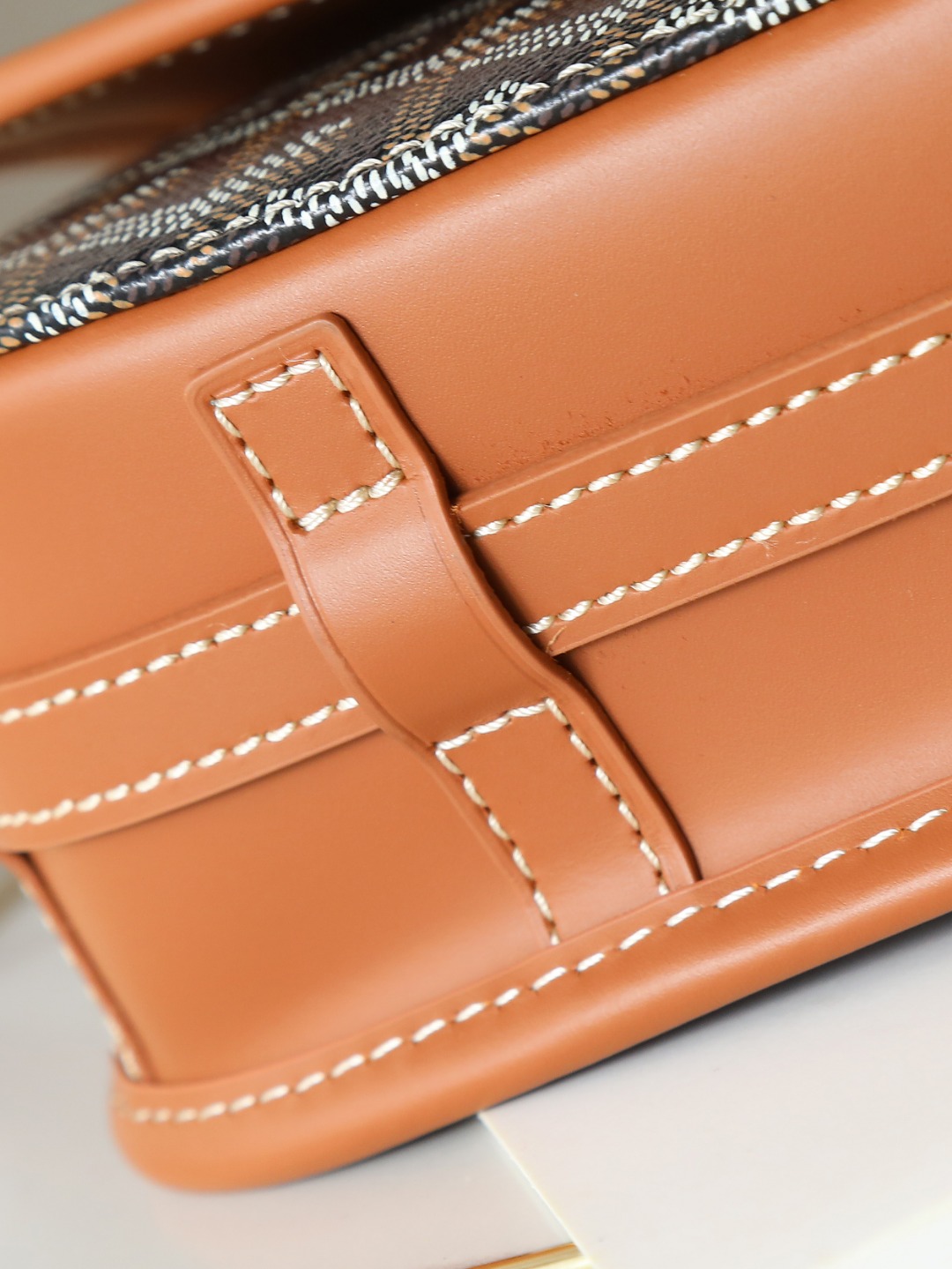 戈雅 邮差 Goyard Belvedere Small Messenger Bag — Unisex canvas and leather flap bag H0 BELVE2PMLTY