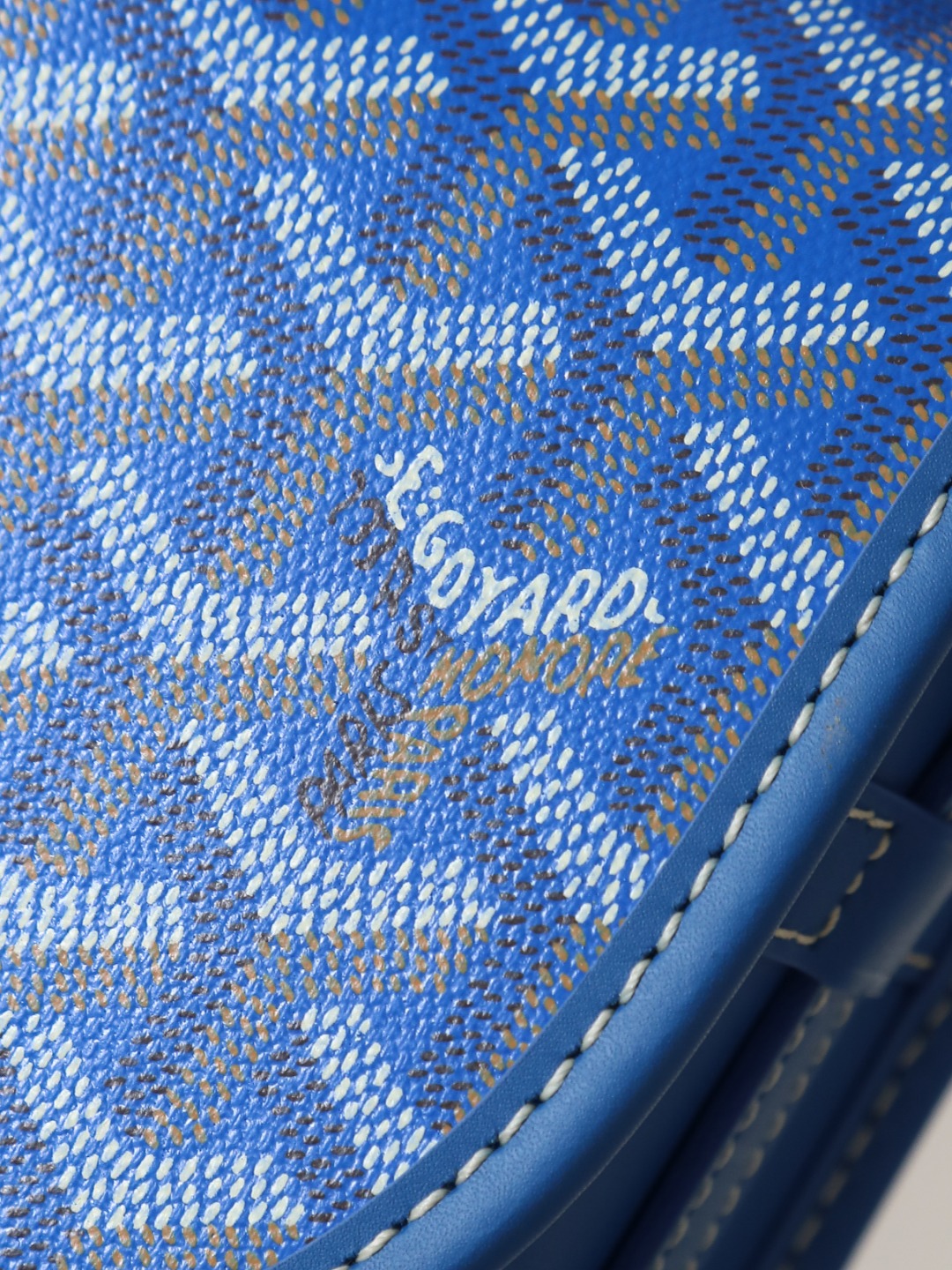 戈雅 邮差 Goyard Belvedere Small Messenger Bag — Unisex canvas and leather flap bag H0 BELVE2PMLTY