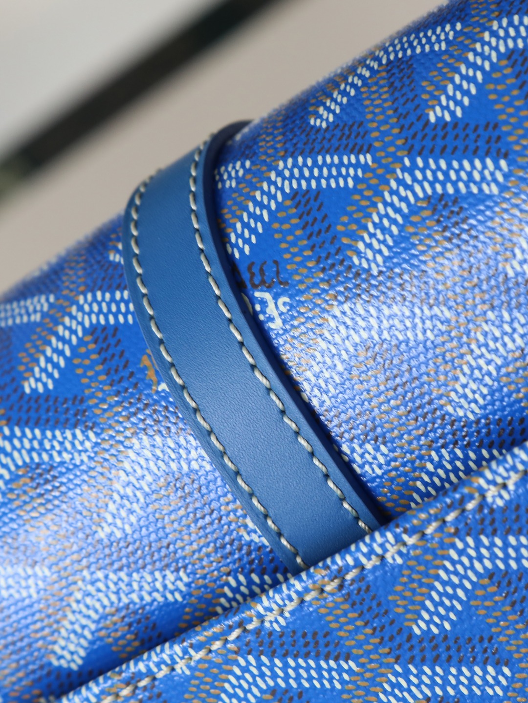 戈雅 邮差 Goyard Belvedere Small Messenger Bag — Unisex canvas and leather flap bag H0 BELVE2PMLTY