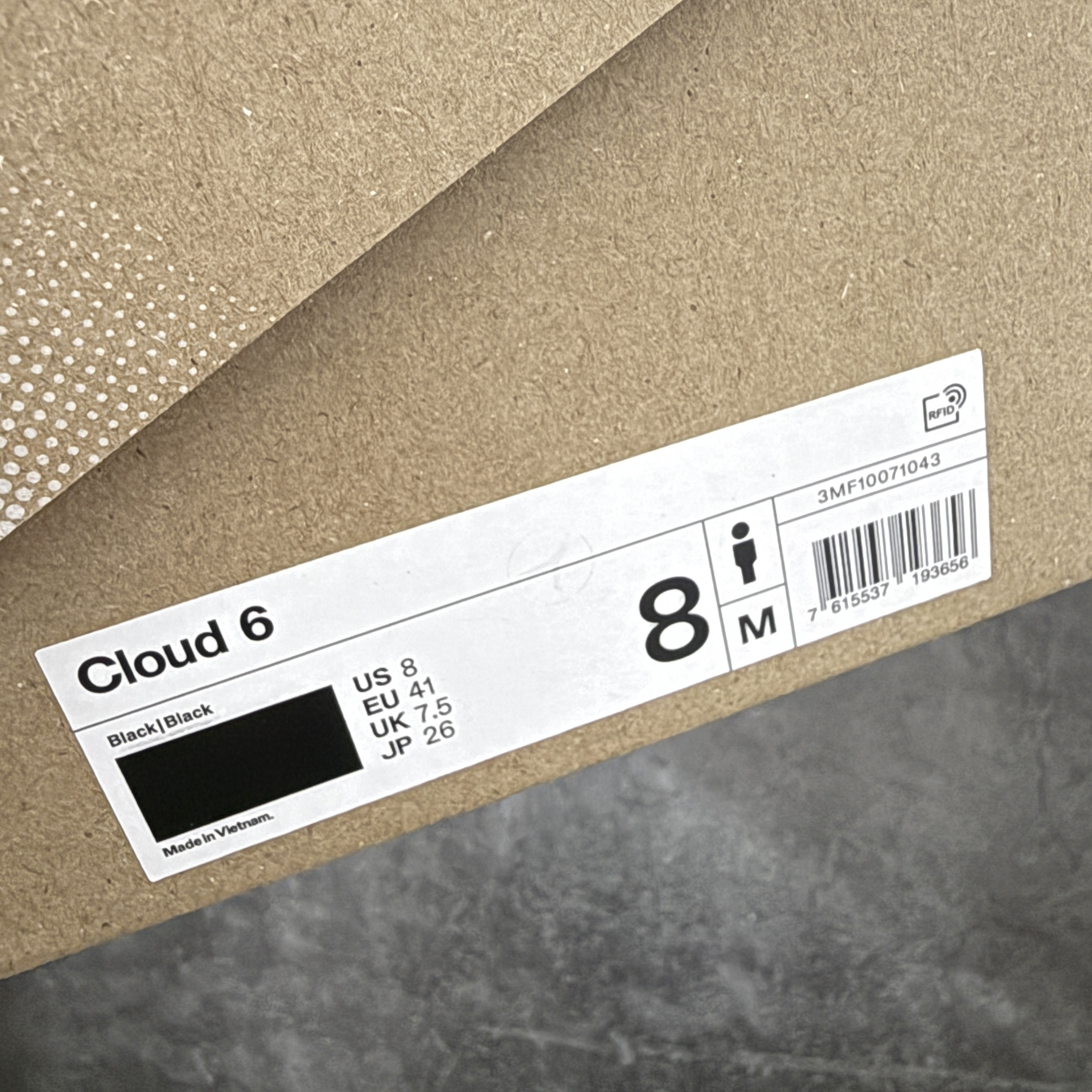 On 昂跑 CLOUD 6  低筒 百搭舒适  运动 生活休闲鞋 黑色 3MF10071043