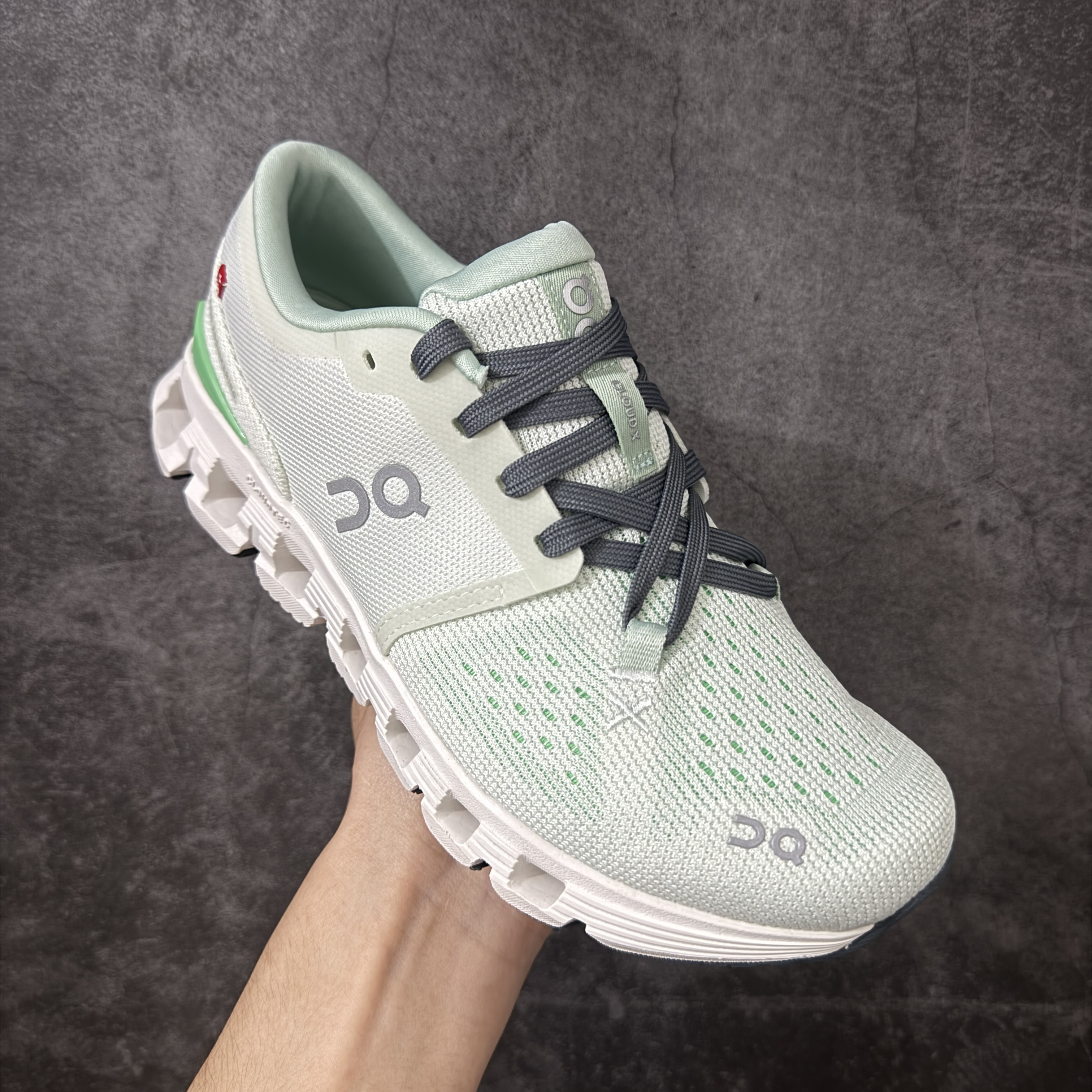 On 昂跑 CLOUD X4  低筒 百搭舒适  运动 训练鞋  B0白绿 3WE30073088