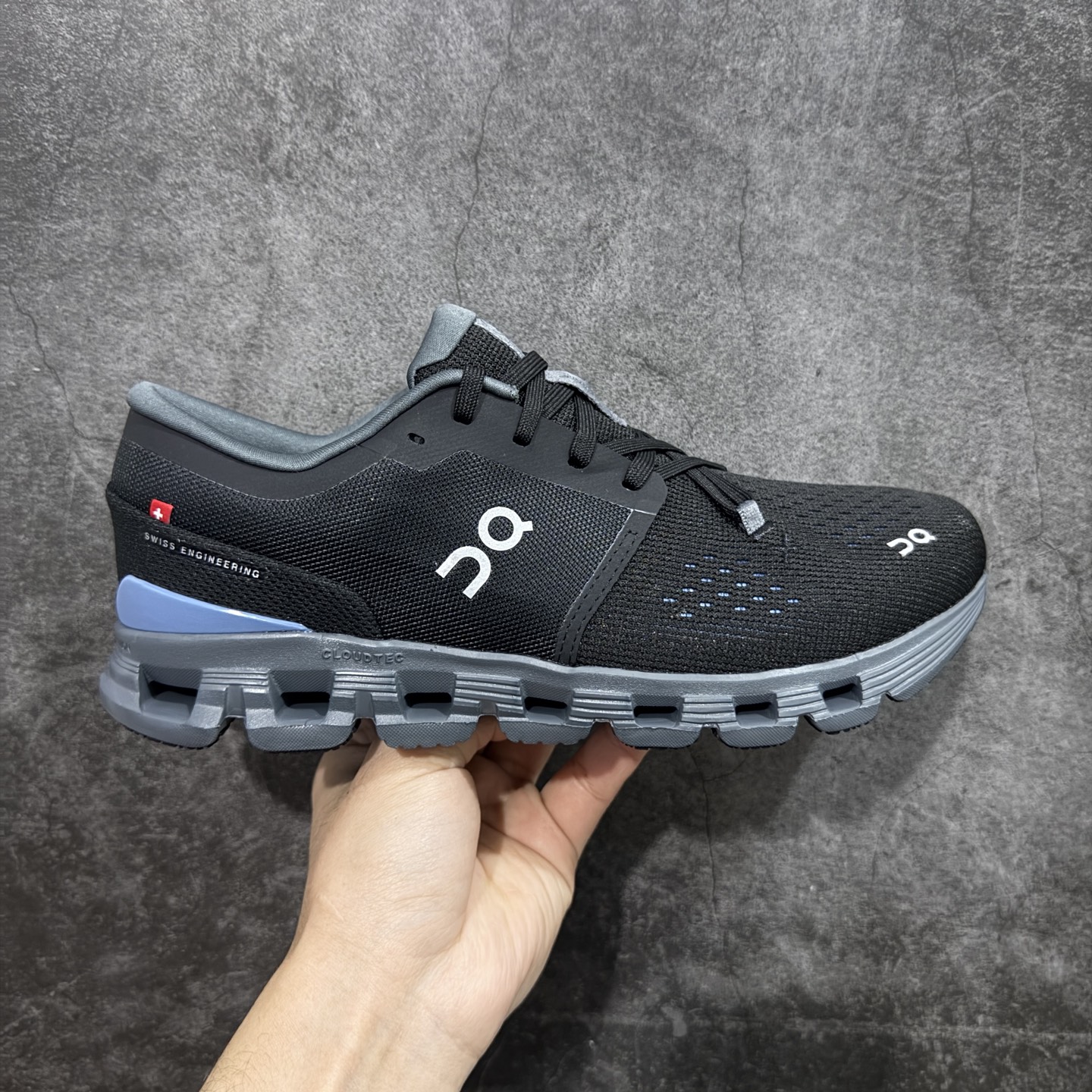 On 昂跑 CLOUD X4  低筒 百搭舒适  运动 训练鞋  B0黑蓝 3ME30041446