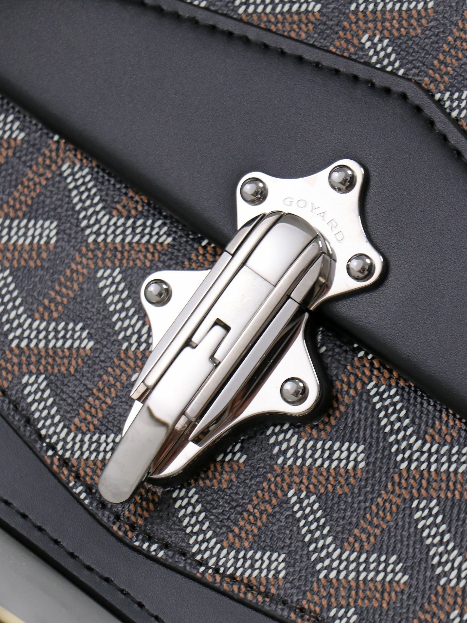 戈雅 GOYARD Duchess Marie-Caroline Shoulder/Crossbody Bag in Canvas and Cervon Calfskin H0 DUCHESPMLTY-01CL01P
