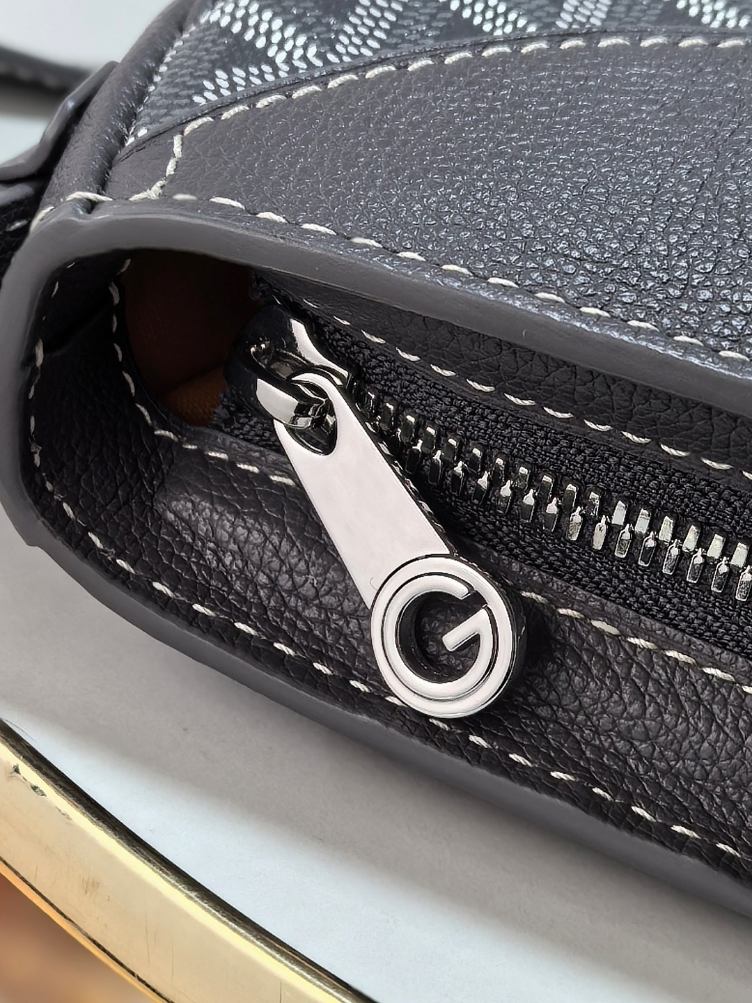 GOYARD戈雅燕子  Hirondelle Shoulder Bag (Canvas & Leather) F0 HIRONDPMLTY