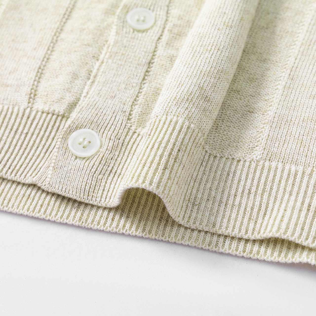 Brunello Cucinelli Men's Solid-Color Knit Polo Shirt (Linen-Cotton Blend, Single-Breasted)