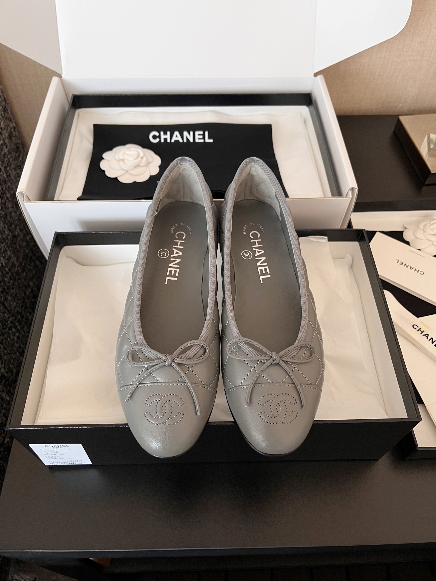 CHANEL Women's Minimalist Low-Top Casual Ballet Flats 