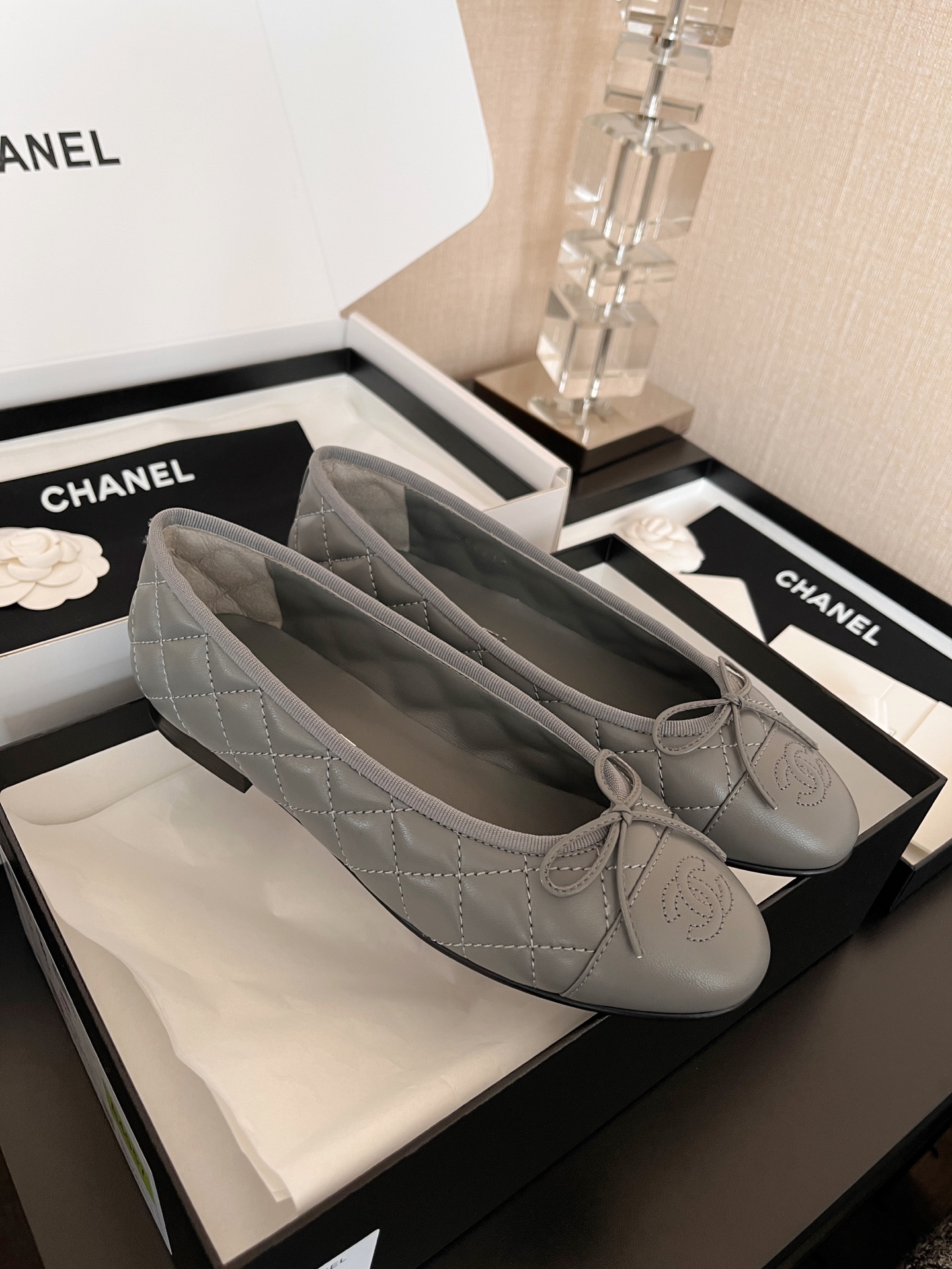 CHANEL Women's Minimalist Low-Top Casual Ballet Flats 