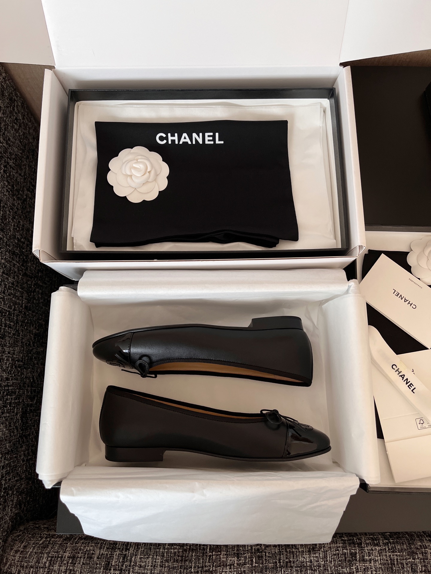 CHANEL Women's Minimalist Low-Top Casual Ballet Flats 