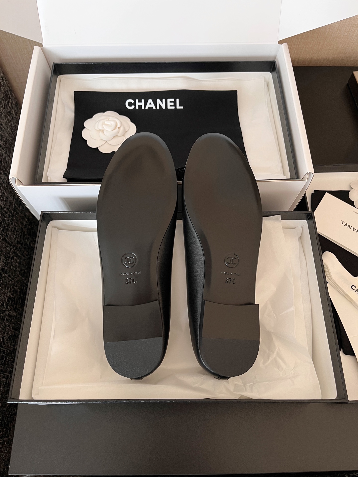 CHANEL Women's Minimalist Low-Top Casual Ballet Flats 