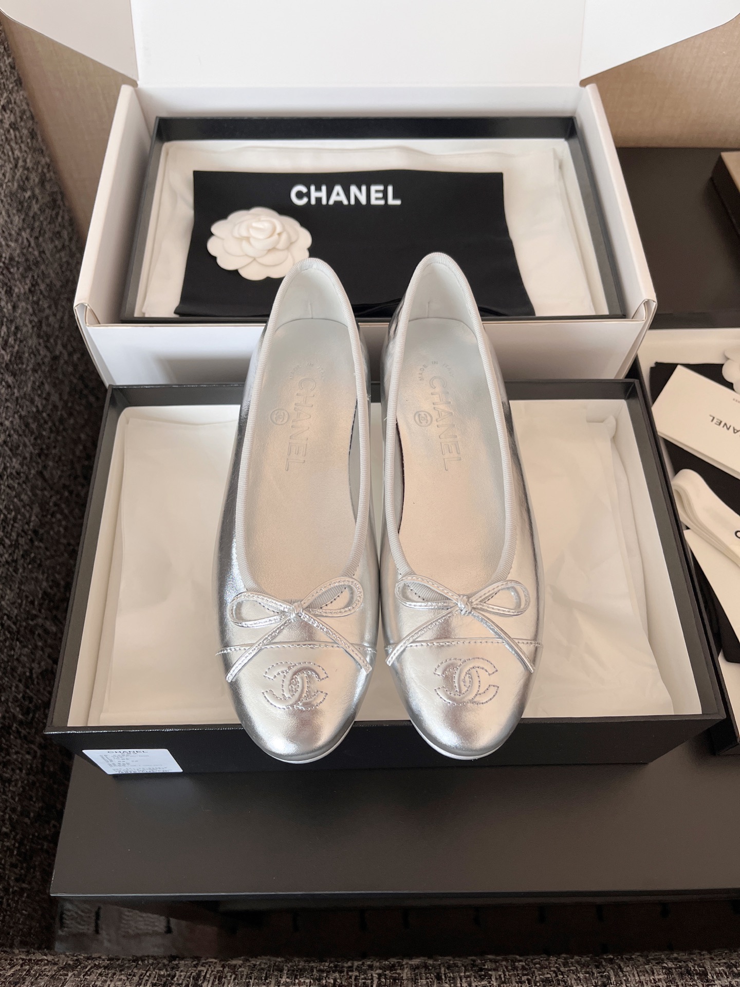 CHANEL Women's Minimalist Low-Top Casual Ballet Flats 