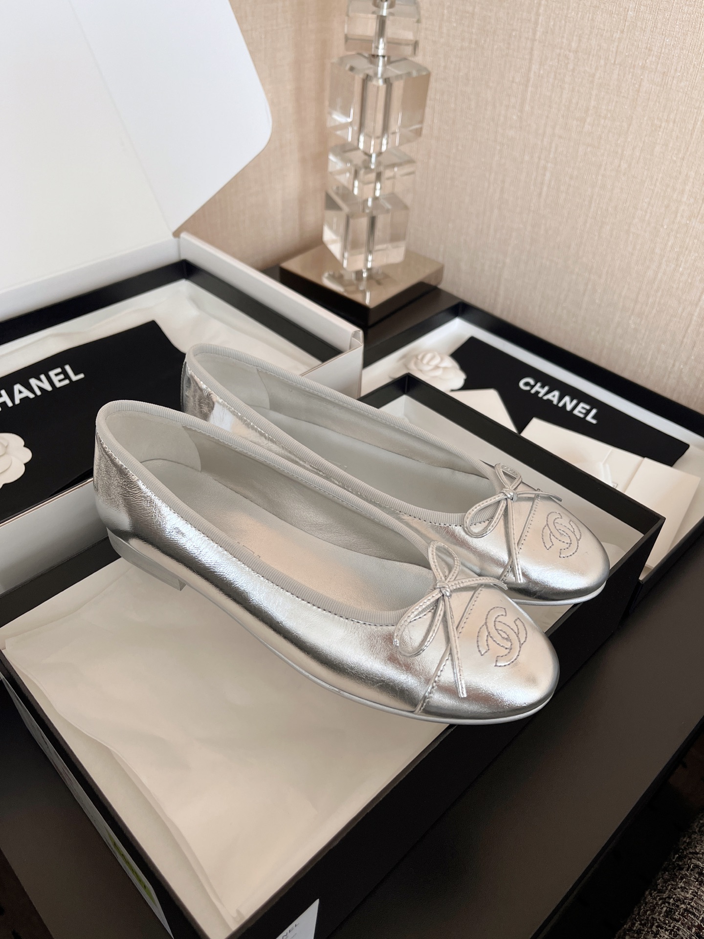 CHANEL Women's Minimalist Low-Top Casual Ballet Flats 