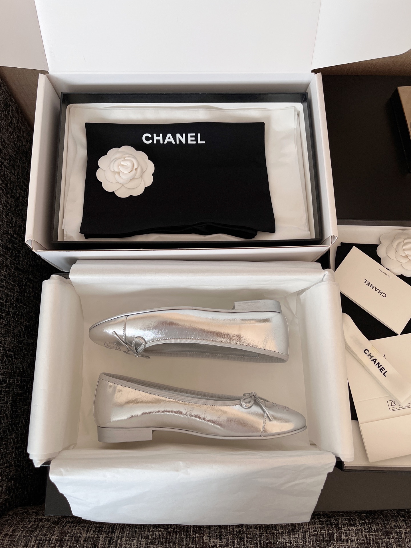 CHANEL Women's Minimalist Low-Top Casual Ballet Flats 