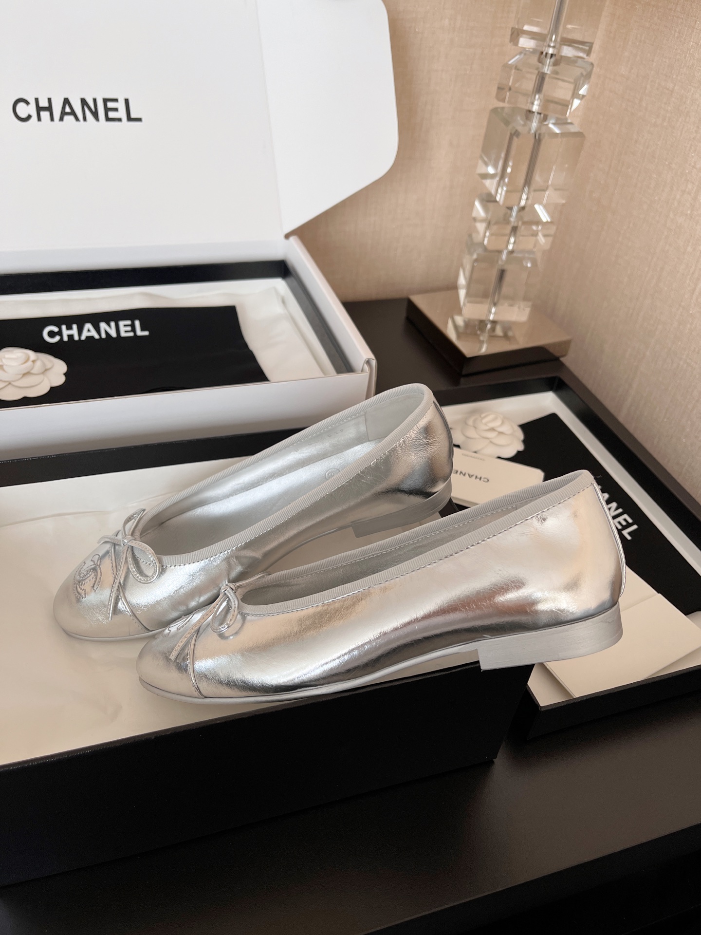 CHANEL Women's Minimalist Low-Top Casual Ballet Flats 