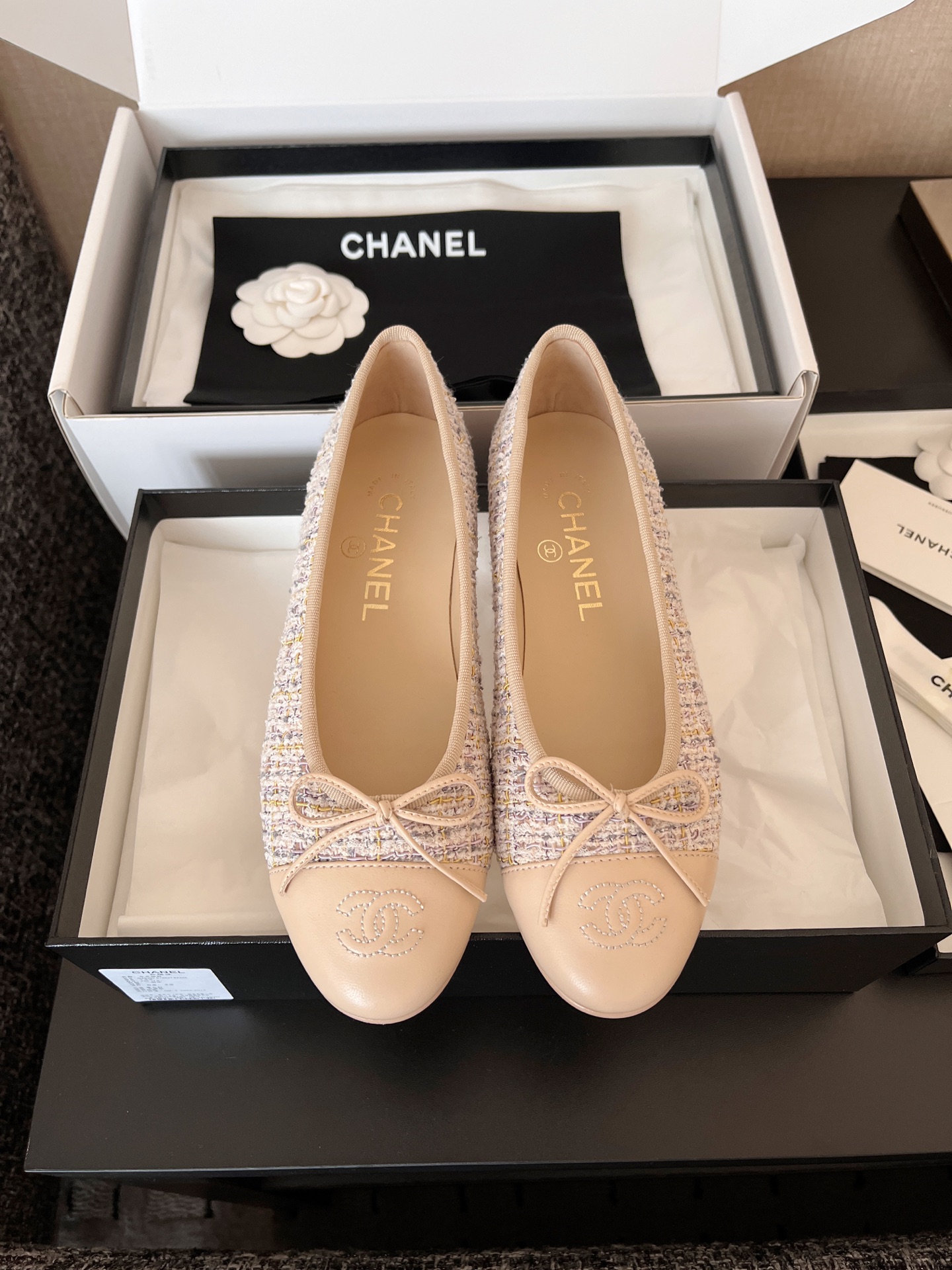 CHANEL Women's Minimalist Low-Top Casual Ballet Flats 