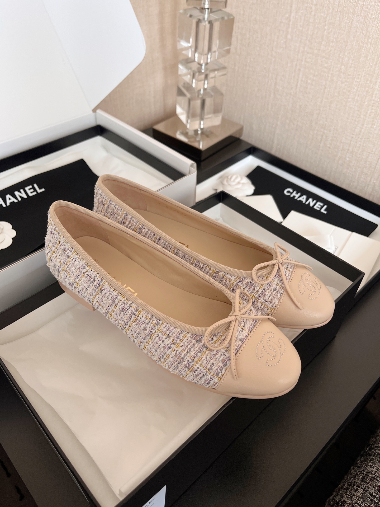 CHANEL Women's Minimalist Low-Top Casual Ballet Flats 