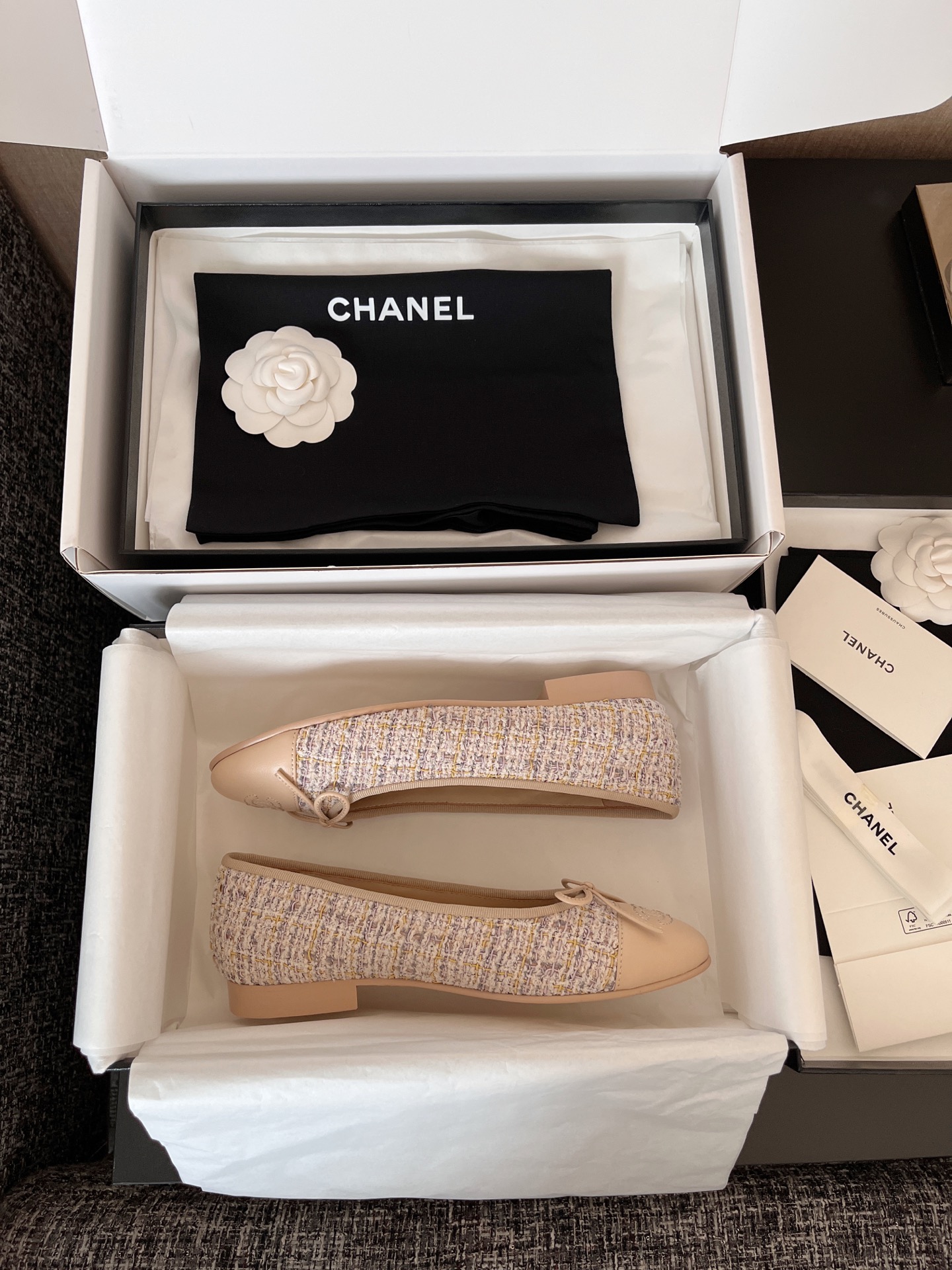 CHANEL Women's Minimalist Low-Top Casual Ballet Flats 