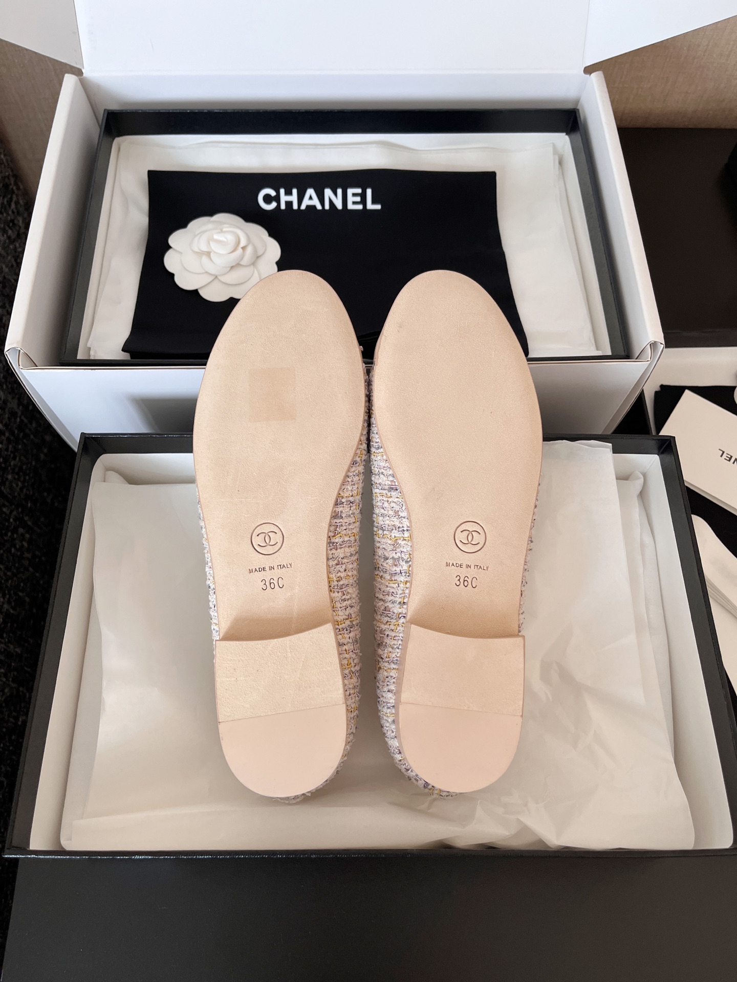 CHANEL Women's Minimalist Low-Top Casual Ballet Flats 