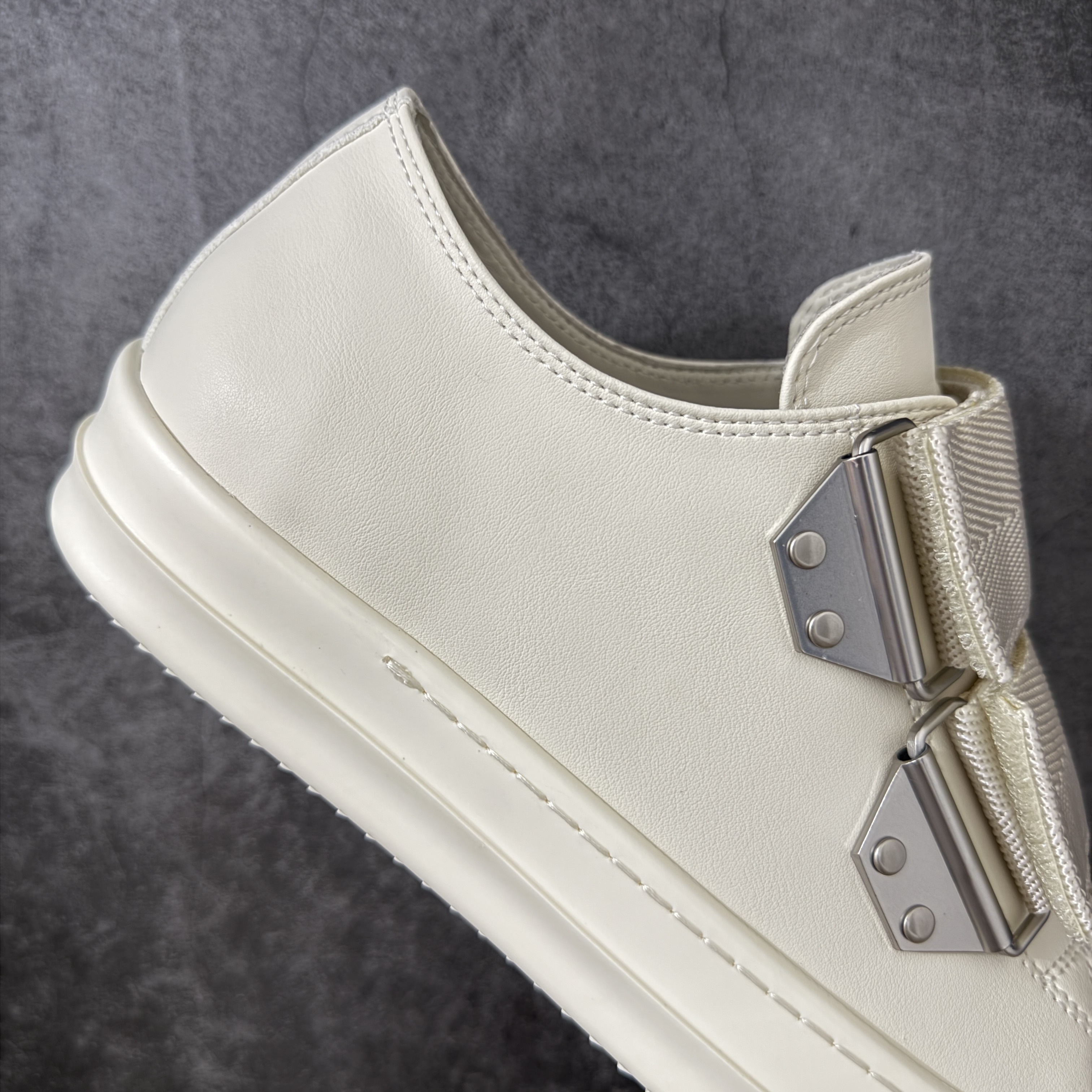 RICK OWENS RO 圆头 板鞋 休闲鞋 波鞋 男鞋  帆布  低筒   白色 魔术贴 RP01F6897LCO-1111