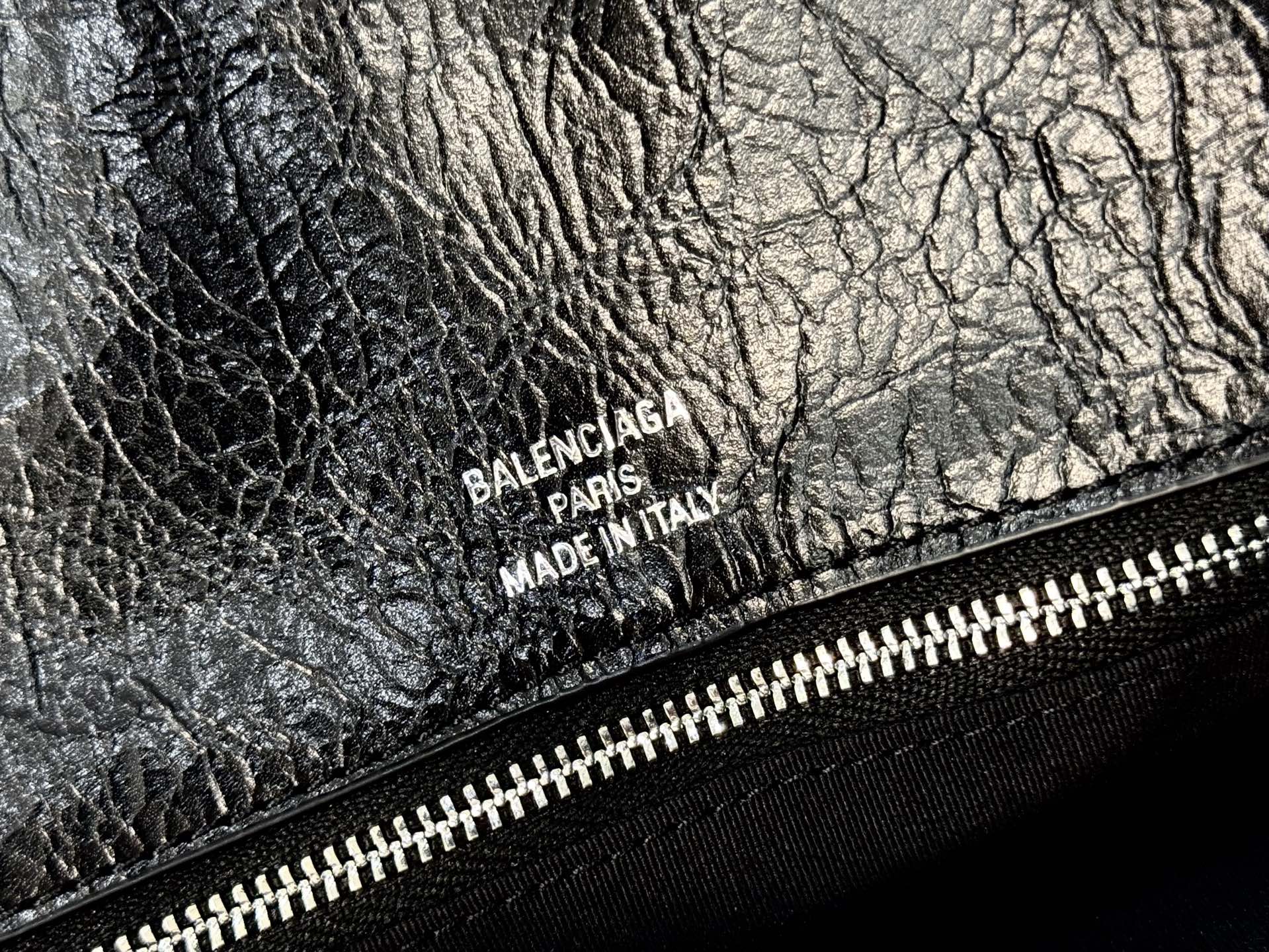 36CM/29cm  巴黎世家 单肩斜跨 Balenciag BB Soft (Crossbody/Shoulder) Cowhide – Black 7484882AAI41000