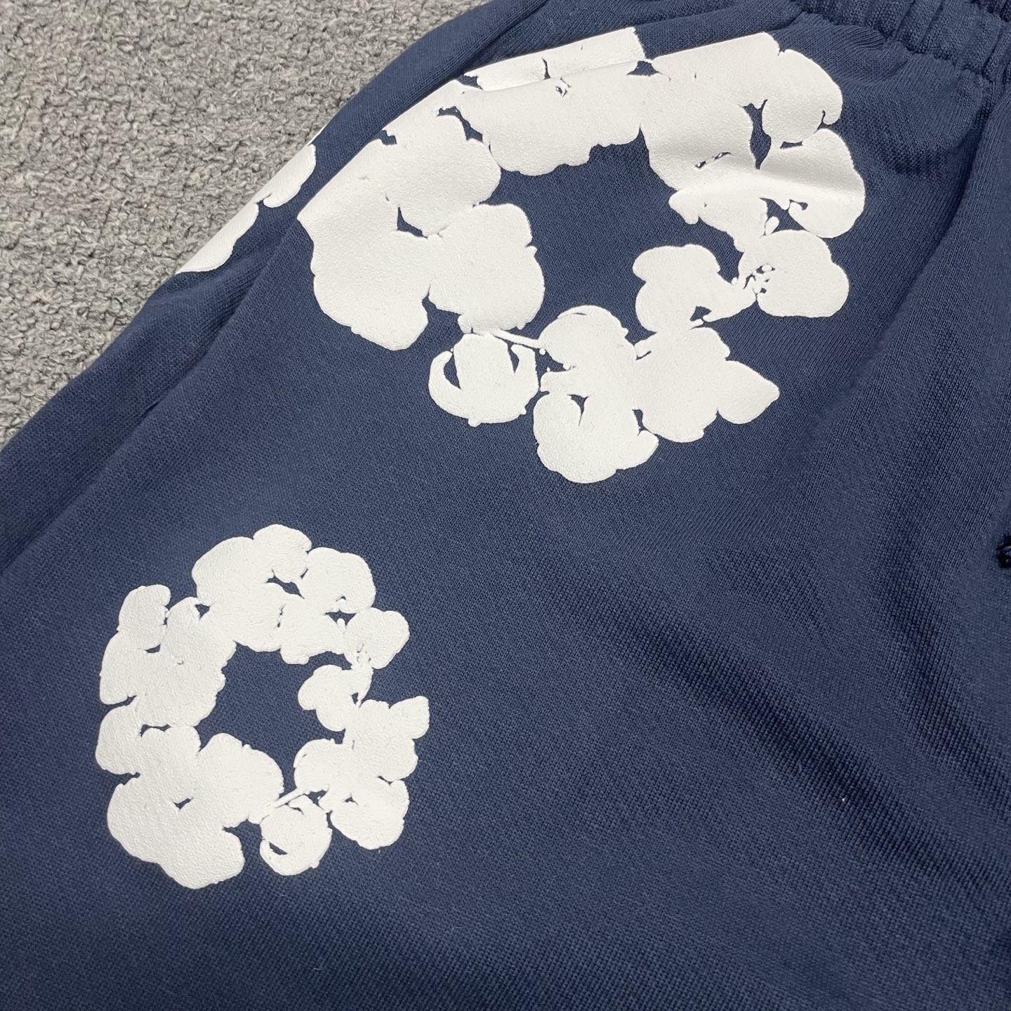 DT Denim Tears Cotton Wreath 木棉花 图案发泡印花 松紧  运动 短裤 