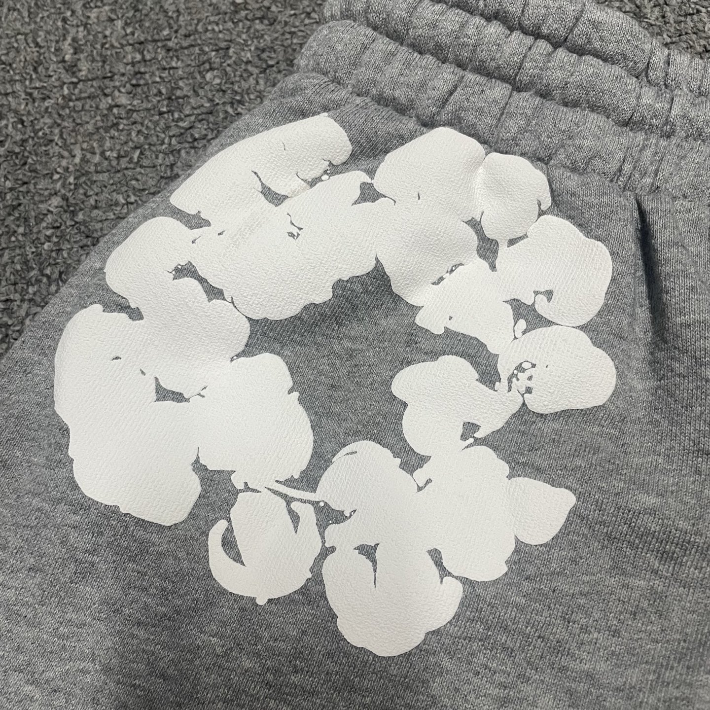 DT Denim Tears Cotton Wreath 木棉花 图案发泡印花 松紧  运动 短裤 