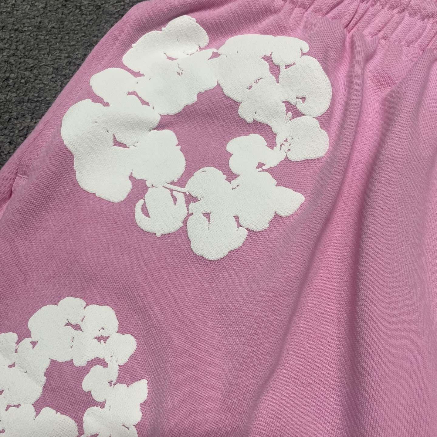DT Denim Tears Cotton Wreath 木棉花 图案发泡印花 松紧  运动 短裤 