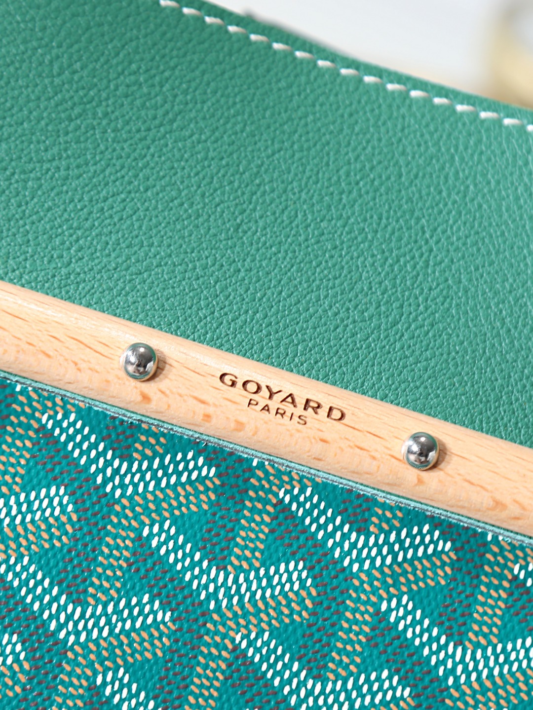 GOYARD 戈雅  Saigon -Beech Wood Handle Flap Tote Bag (Canvas & Leather) – Handheld & Shoulder Bag-F0-SAIGOCMMLTY