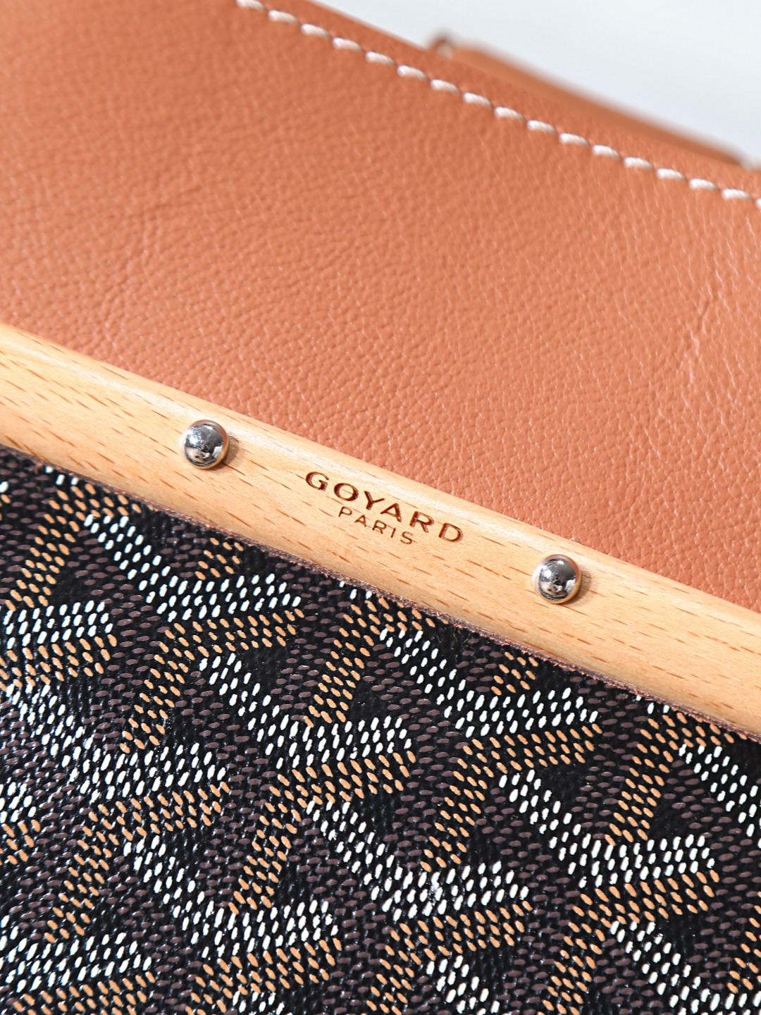 GOYARD 戈雅  Saigon -Beech Wood Handle Flap Tote Bag (Canvas & Leather) – Handheld & Shoulder Bag-F0-SAIGOCMMLTY