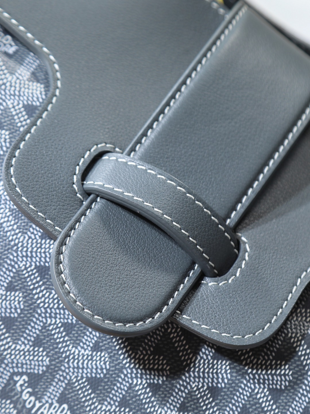 GOYARD 戈雅  Saigon -Beech Wood Handle Flap Tote Bag (Canvas & Leather) – Handheld & Shoulder Bag-F0-SAIGOCMMLTY
