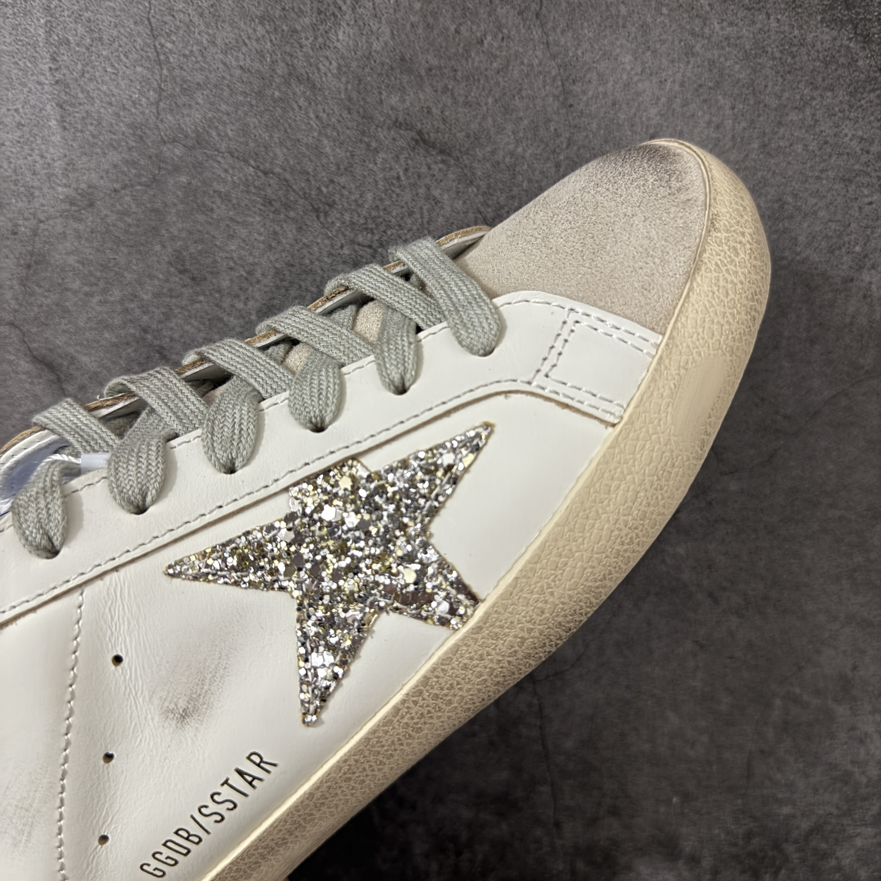 Golden Goose SuperStar GGDB 做旧 低筒 小脏鞋 休闲时尚 板鞋 男鞋 女鞋 麂皮星星  半拖 