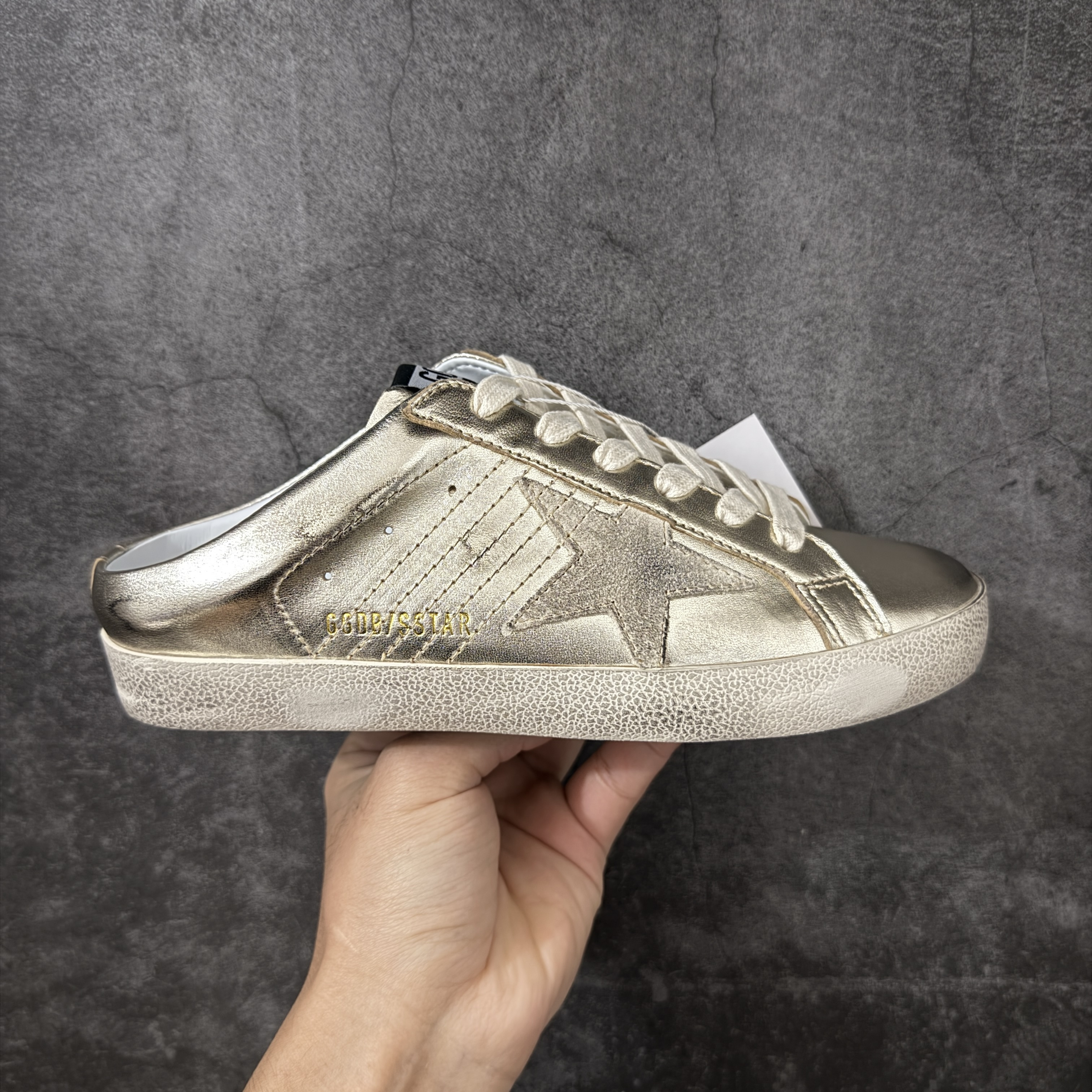 Golden Goose SuperStar GGDB 做旧 低筒 小脏鞋 休闲时尚 板鞋 男鞋 女鞋 麂皮星星 白色（size有偏小情况.如拿捏不准请联络客服）