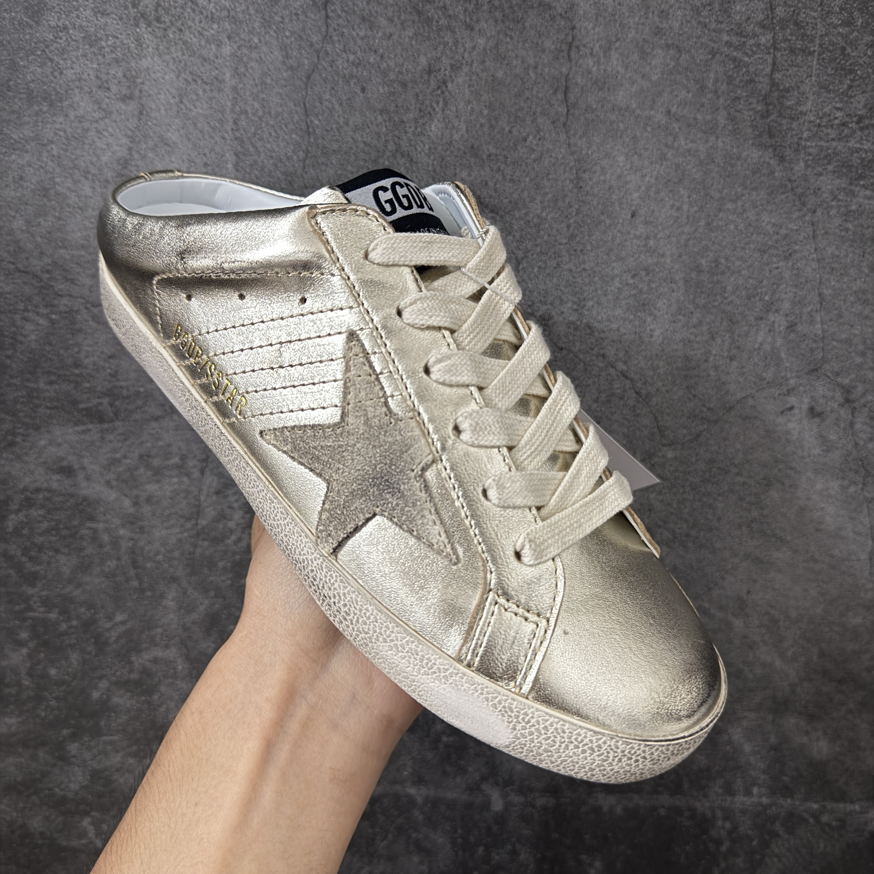 Golden Goose SuperStar GGDB 做旧 低筒 小脏鞋 休闲时尚 板鞋 男鞋 女鞋 麂皮星星 白色（size有偏小情况.如拿捏不准请联络客服）