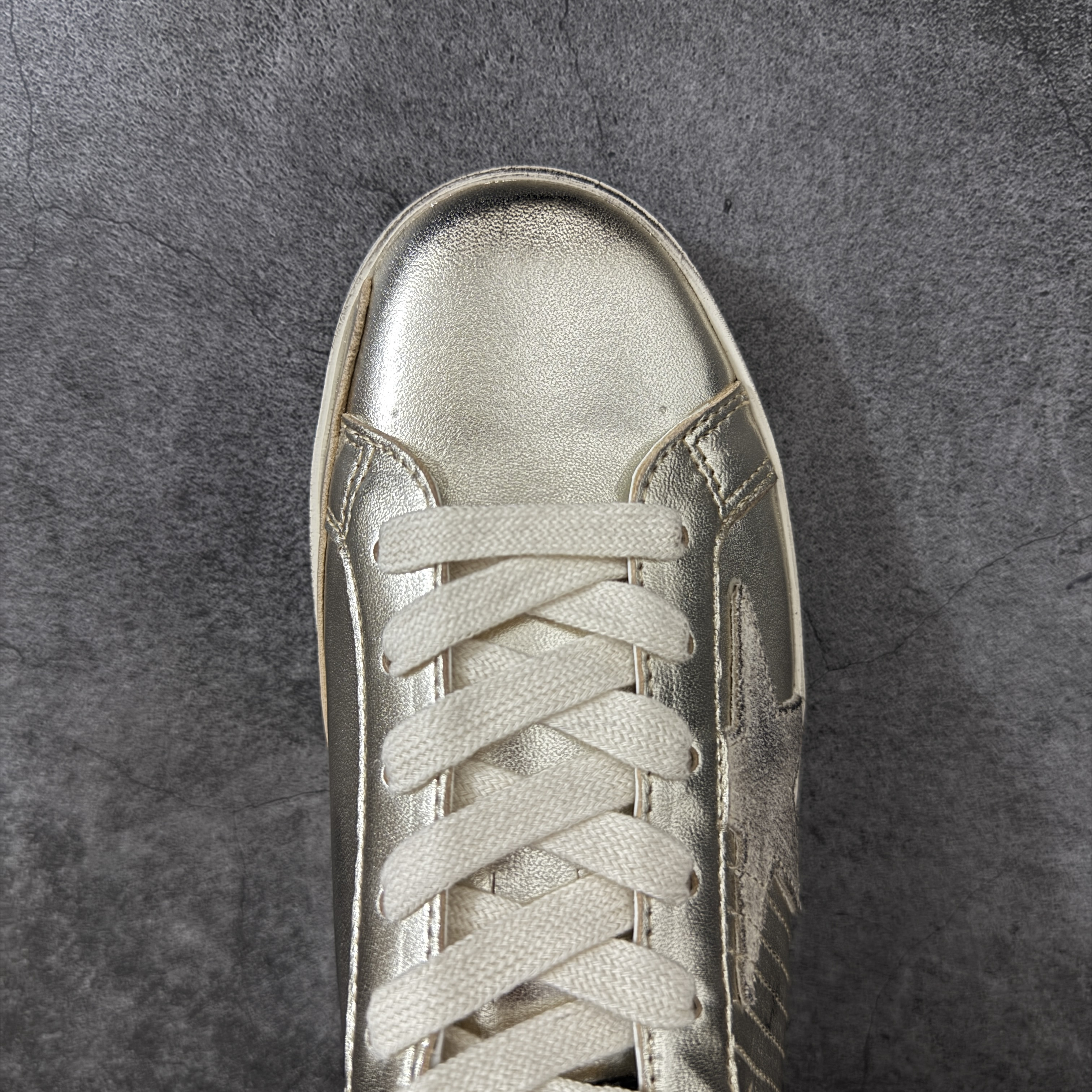 Golden Goose SuperStar GGDB 做旧 低筒 小脏鞋 休闲时尚 板鞋 男鞋 女鞋 麂皮星星 白色（size有偏小情况.如拿捏不准请联络客服）