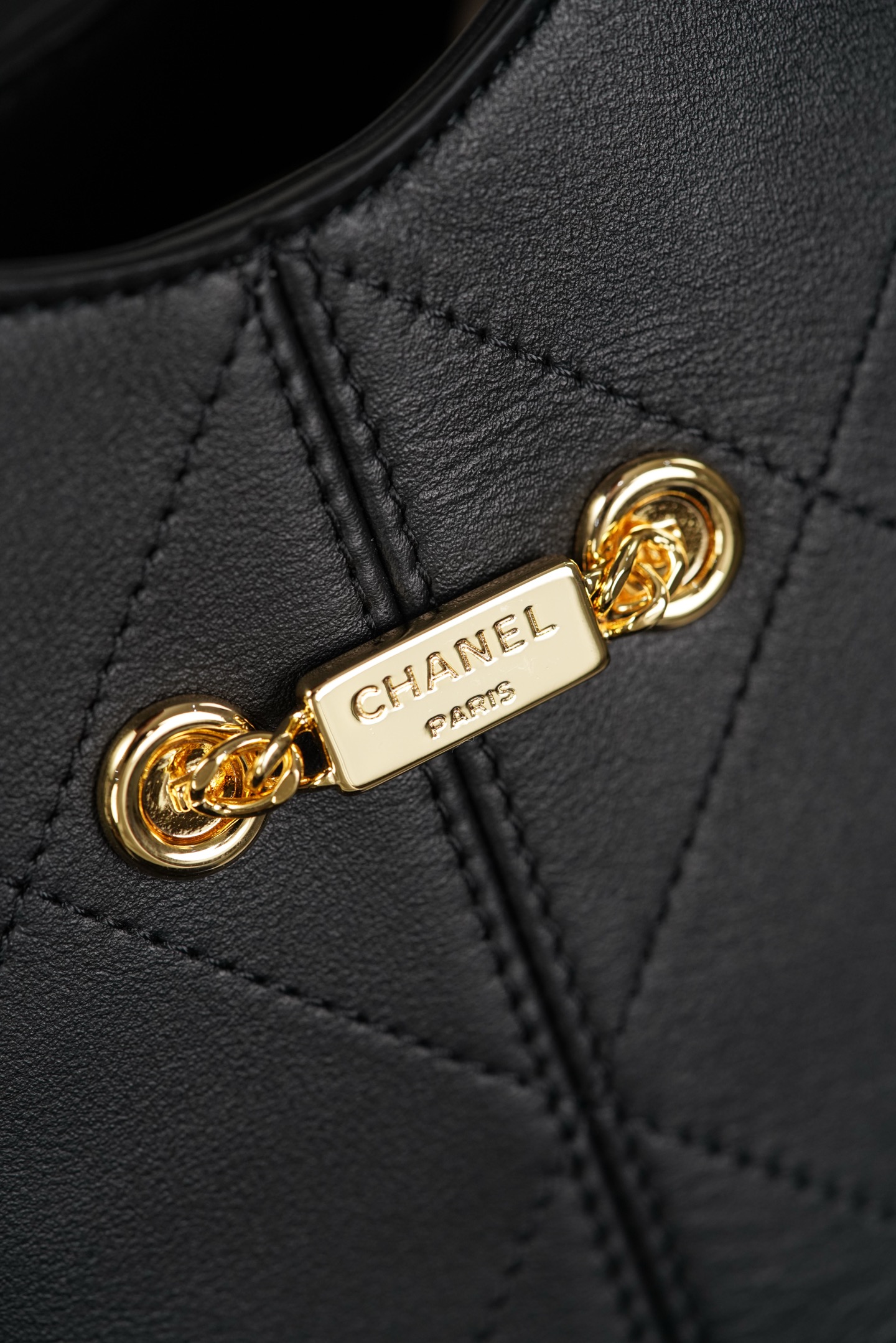 Chanel 26P hobo- Quilted calfskin with gold-tone accents and the double-C logo- 单肩包 A0 AS6132-B23332-94305