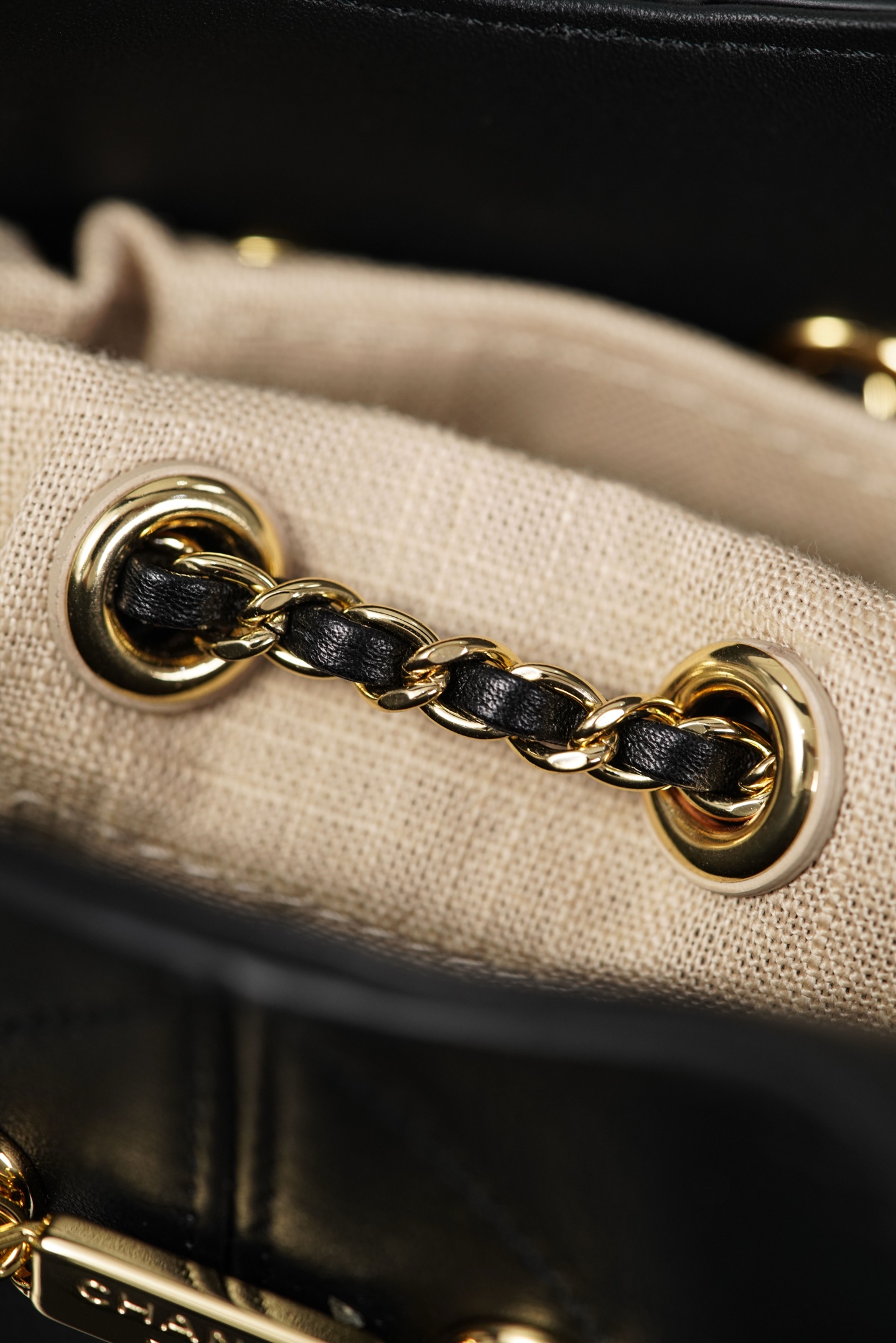 Chanel 26P hobo- Quilted calfskin with gold-tone accents and the double-C logo- 单肩包 A0 AS6132-B23332-94305
