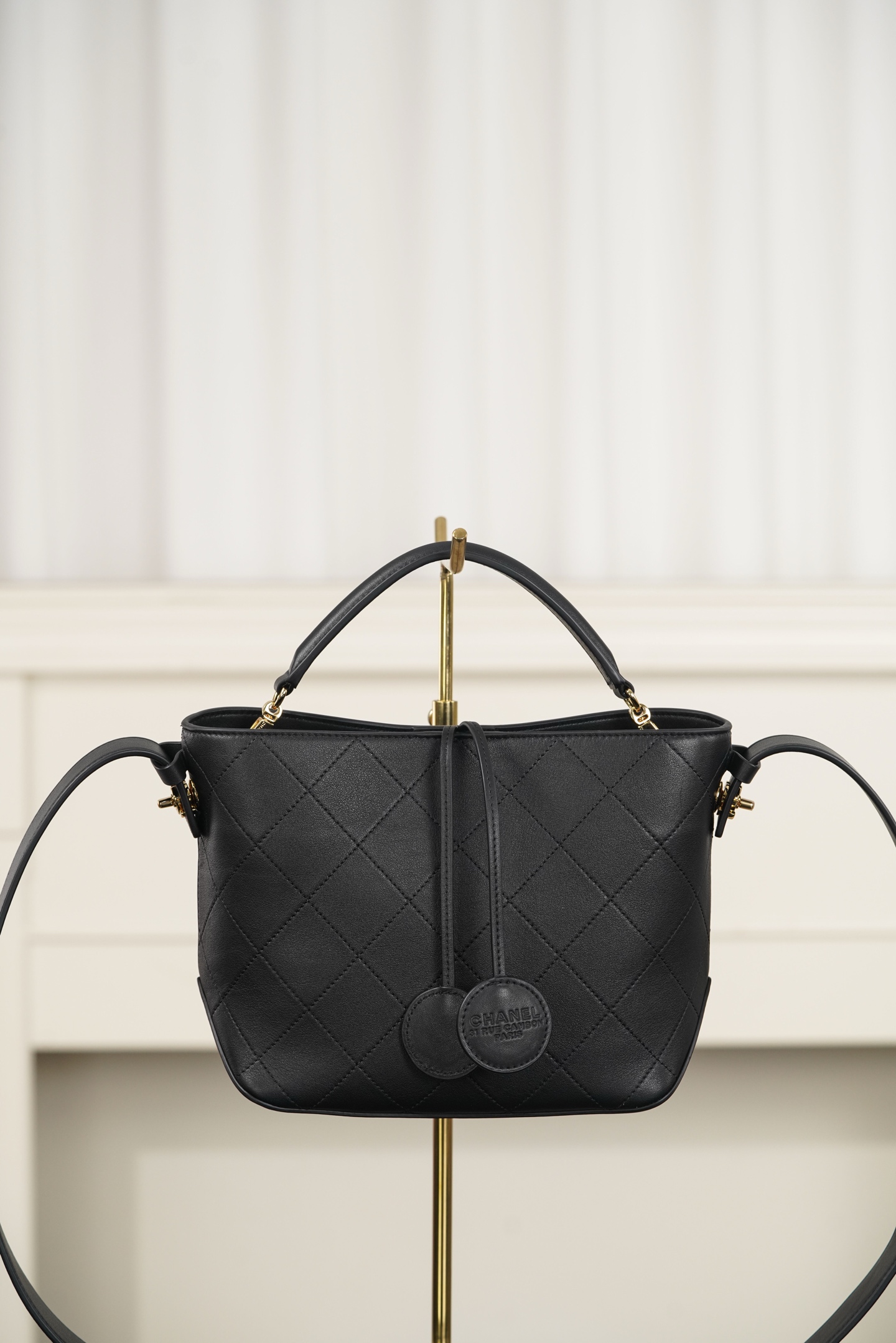 Chanel 26P 隐藏款 hobo- Quilted calfskin with gold-tone accents and the double-C logo- 单肩包 A0  