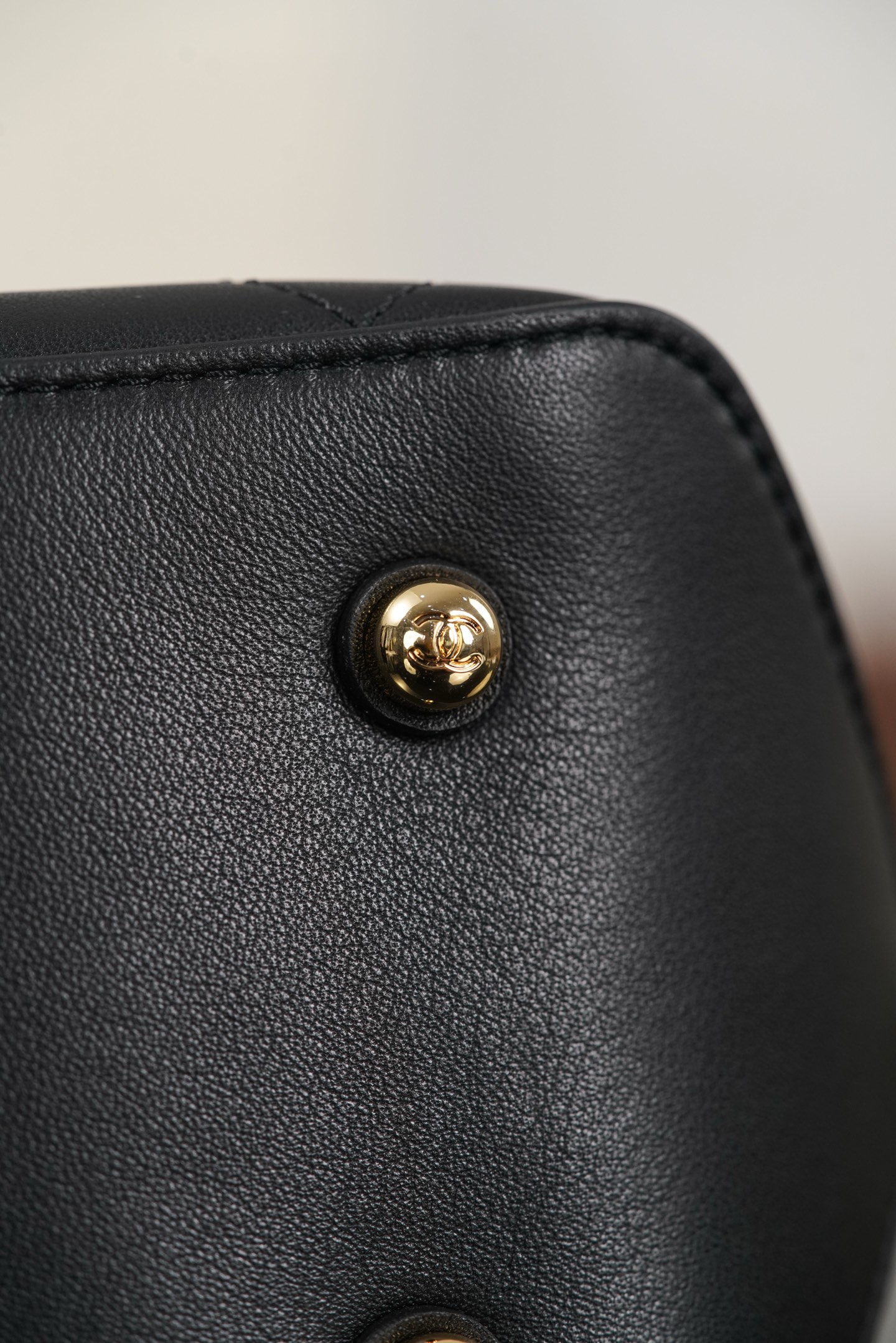 Chanel 26P 隐藏款 hobo- Quilted calfskin with gold-tone accents and the double-C logo- 单肩包 A0  