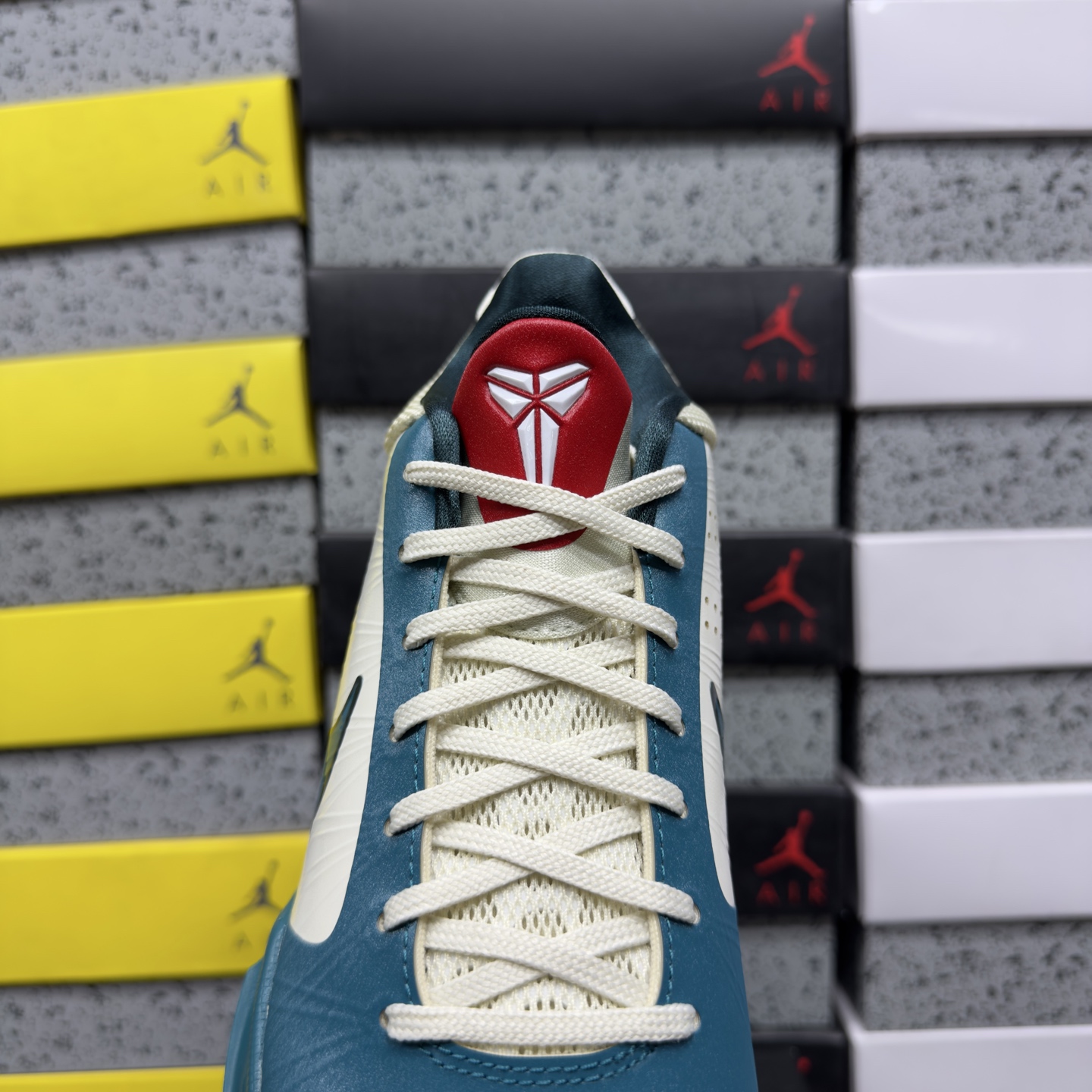 GX Kobe5   Caitlin Clark Protro PE 科比 5  前掌气垫 后掌EVA 籃球鞋 球鞋 實戰鞋  真碳板  波鞋  白蓝 IZ1852-100