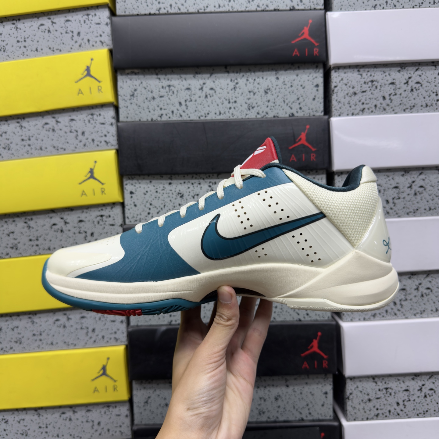 GX Kobe5   Caitlin Clark Protro PE 科比 5  前掌气垫 后掌EVA 籃球鞋 球鞋 實戰鞋  真碳板  波鞋  白蓝 IZ1852-100
